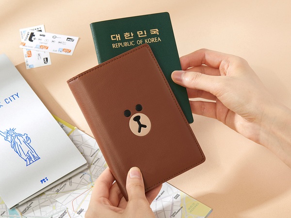 브라운 앤 프렌즈 X 페넥 협업 제품 발매