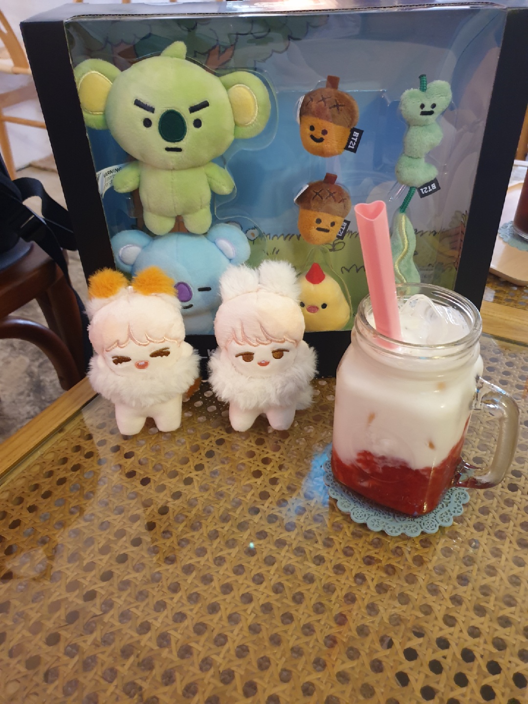 선물받은 인형 🎁