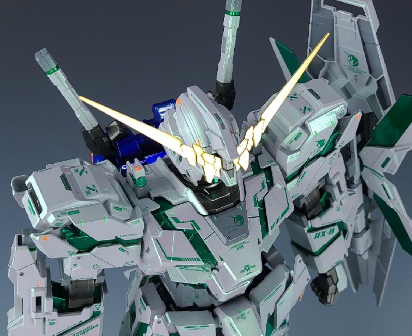 [Mega] Unicorn Gundam