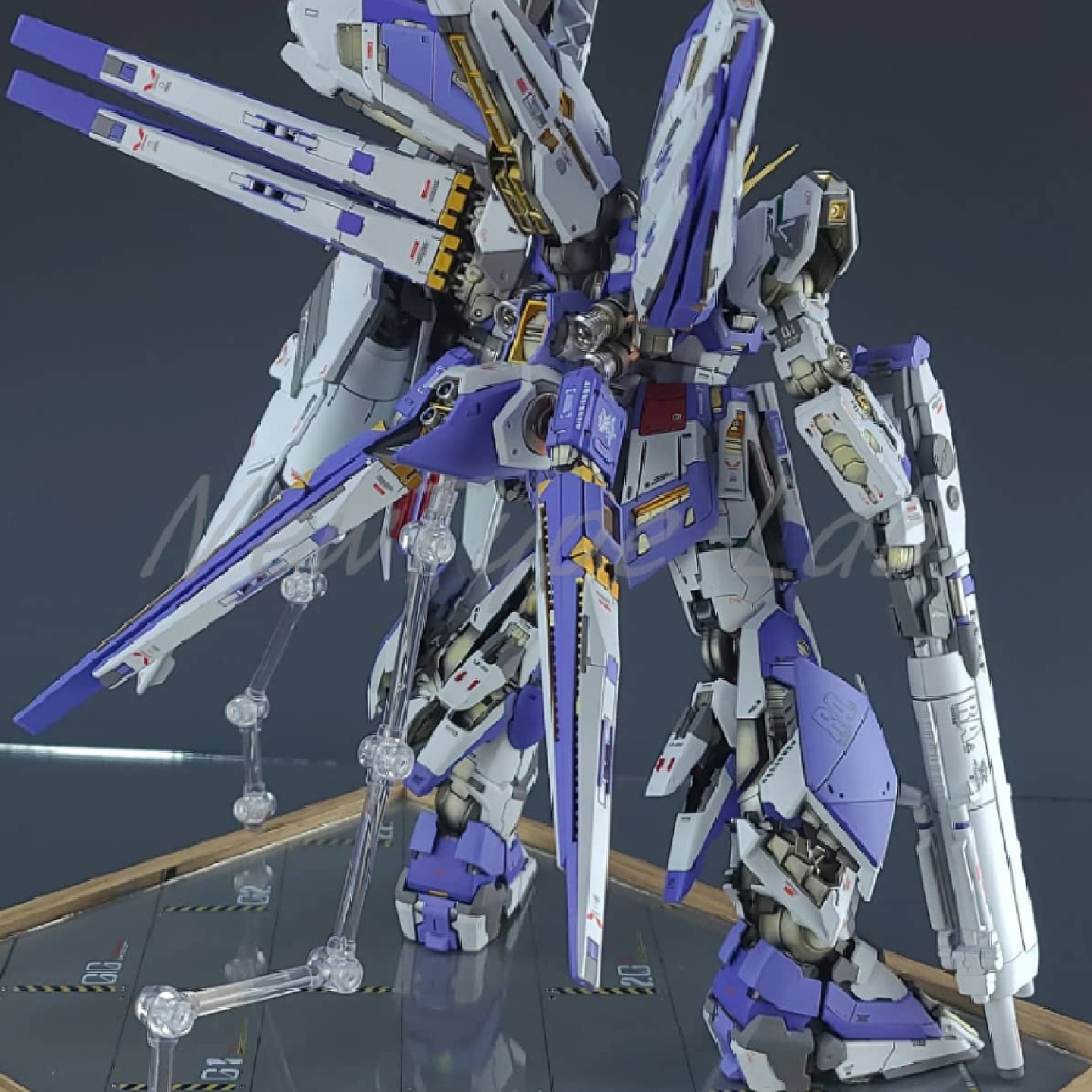 Nu Gundam +