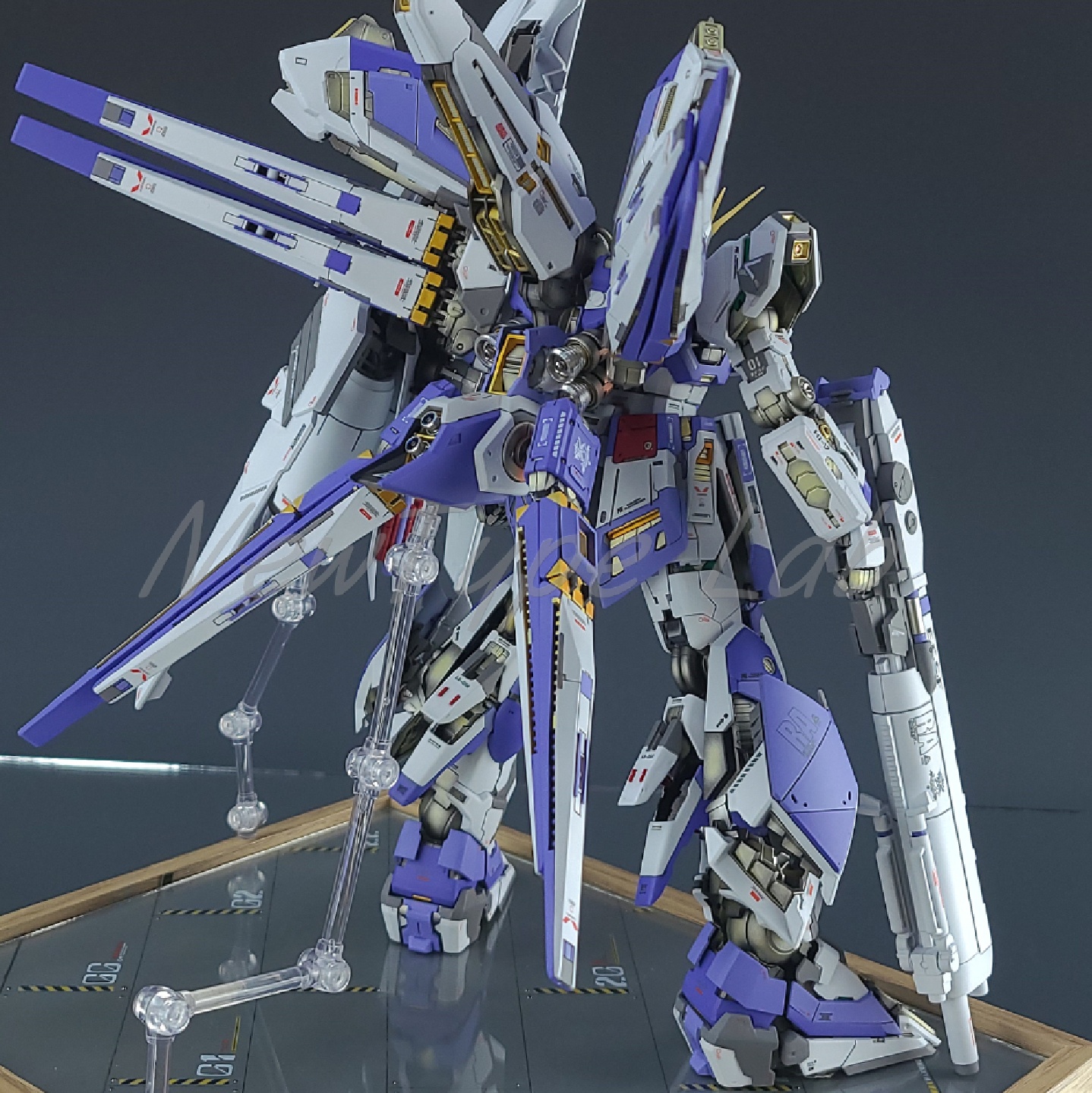 Nu Gundam +