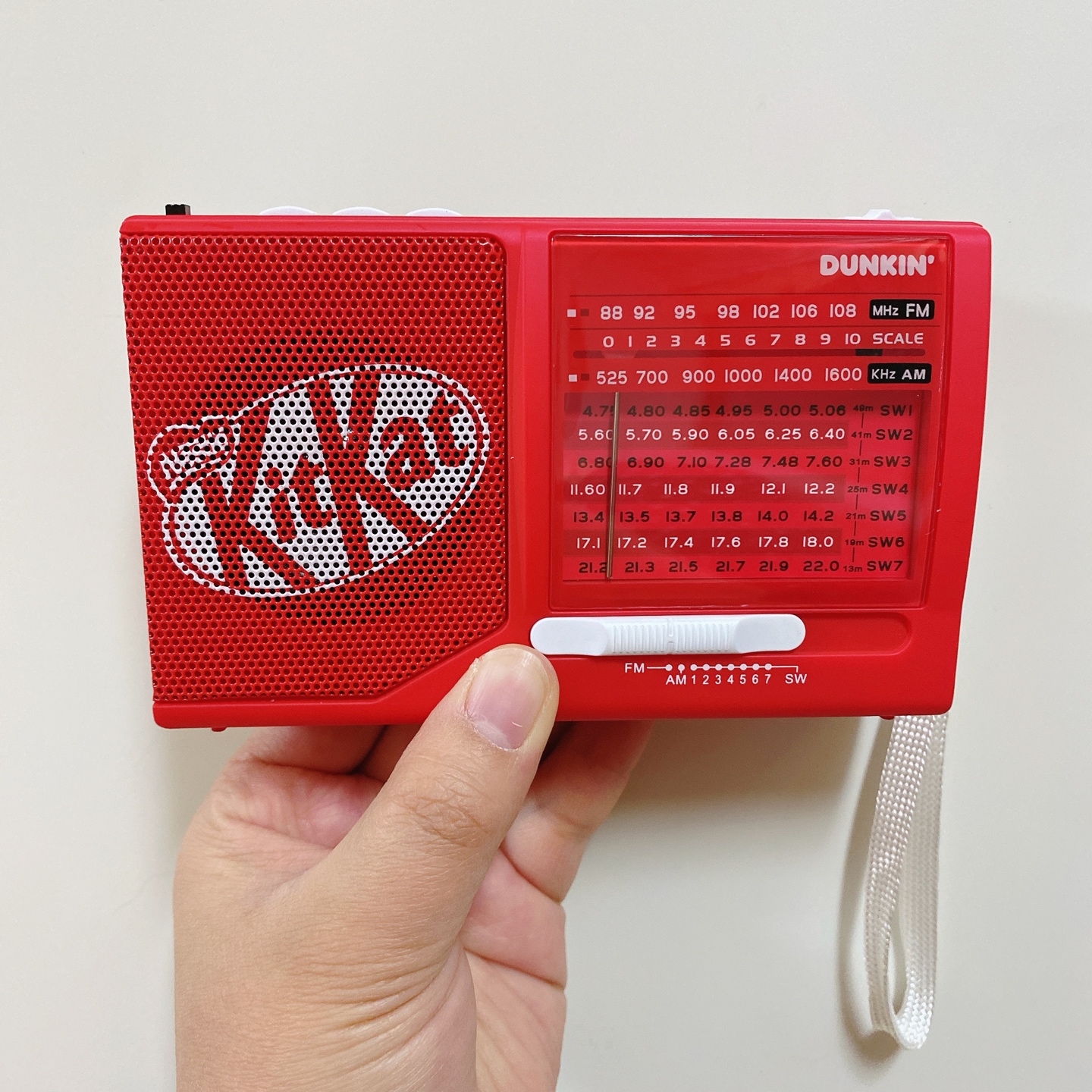 던킨도너츠 키캣 콜라보 레트로 라디오📻