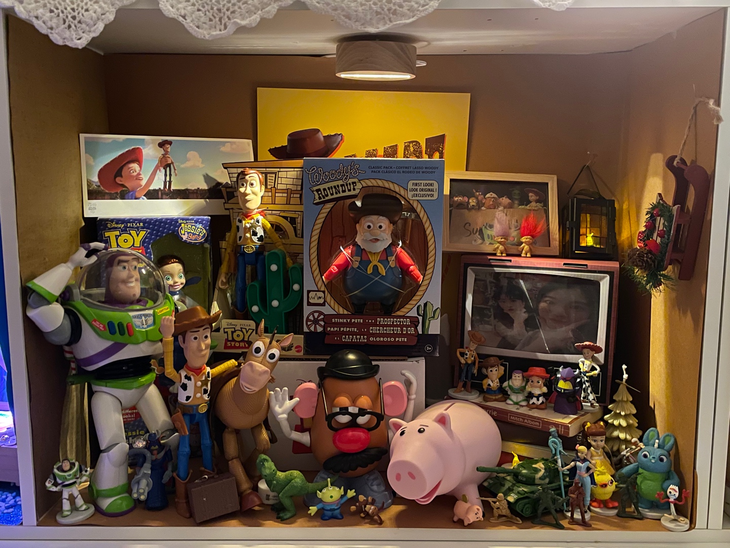 🤠👨‍🚀🦖🪖🐷🥔