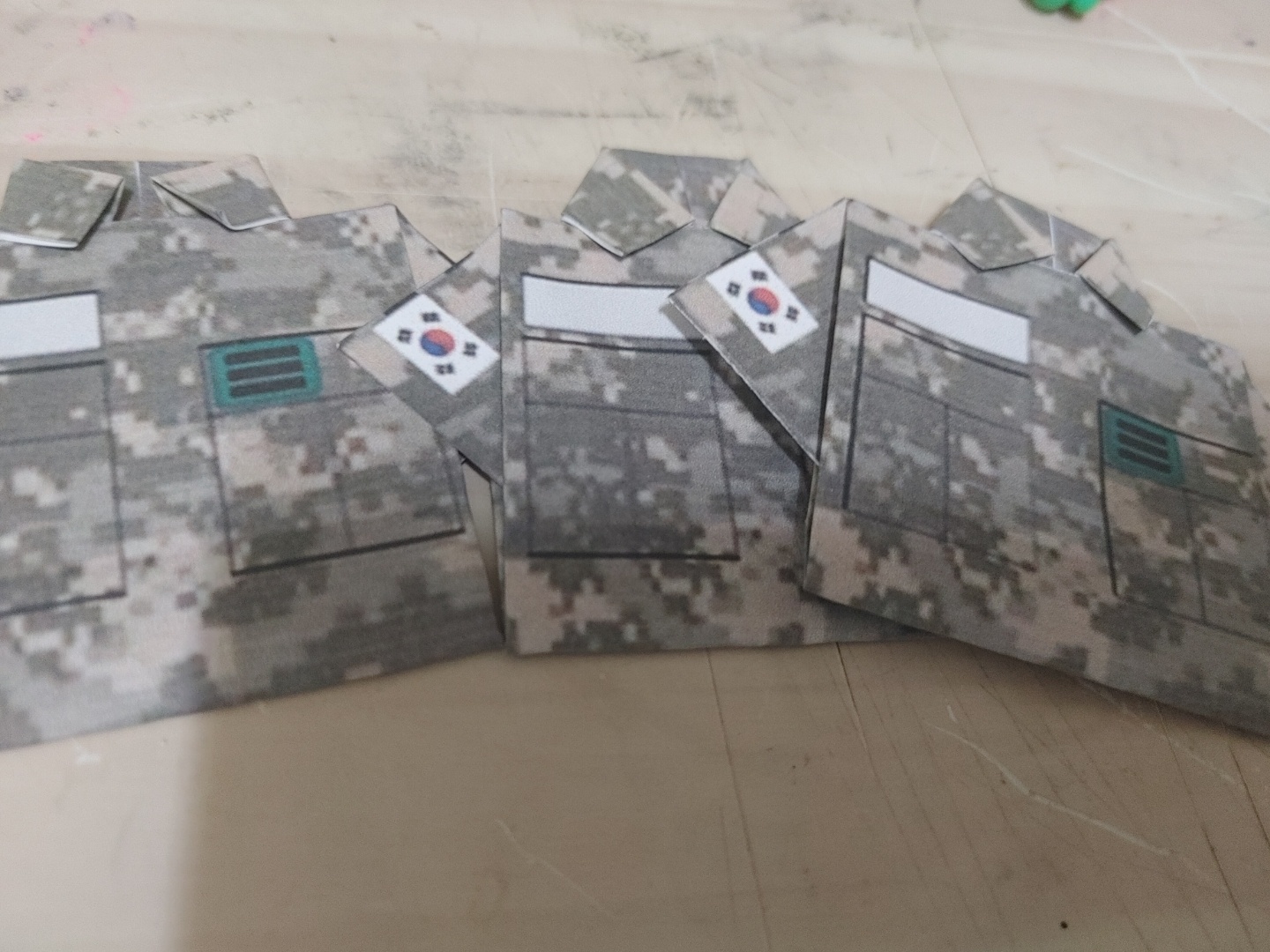 군복 쏠라씨