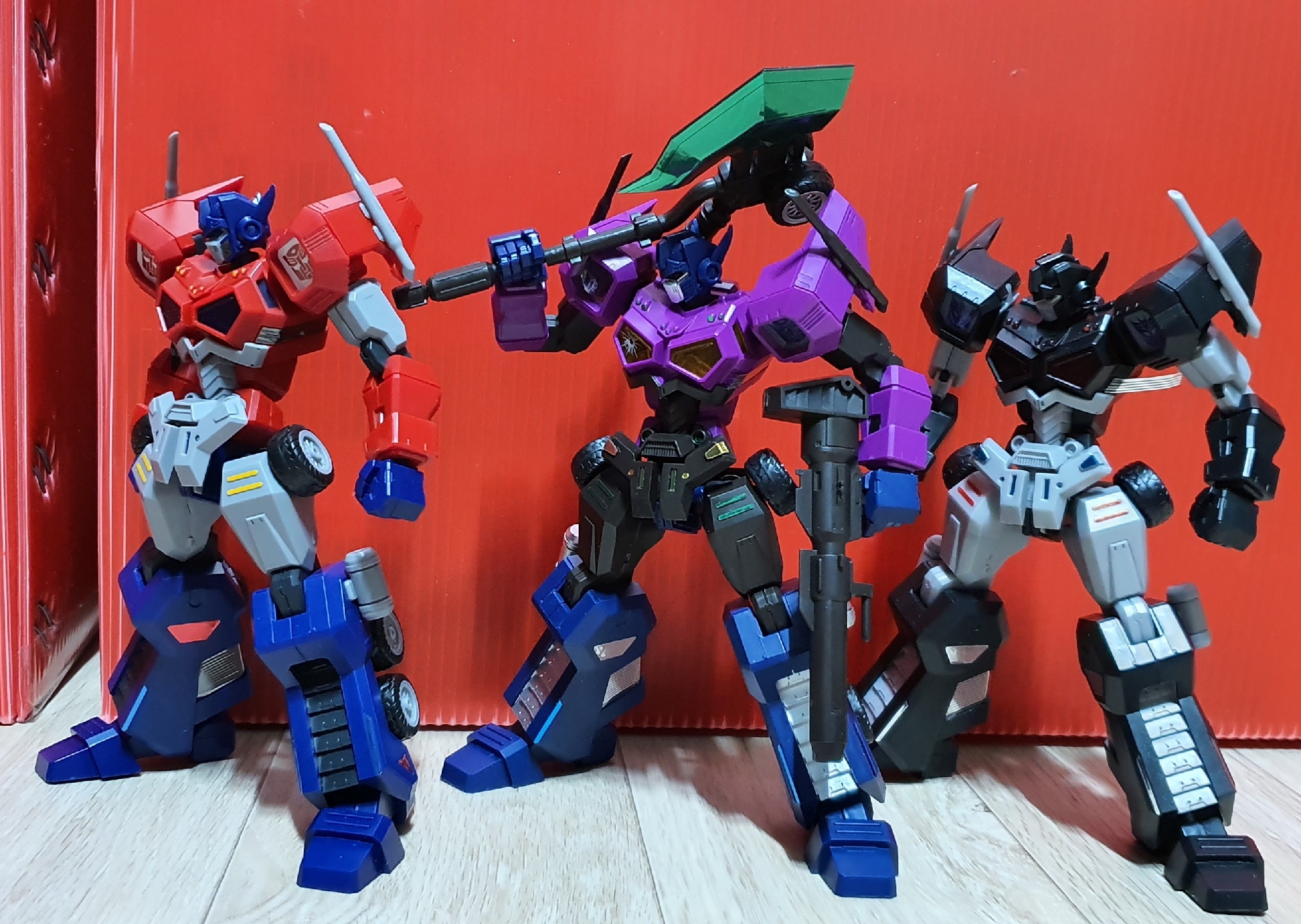 Optimus Prime Ver. Shattered Glass