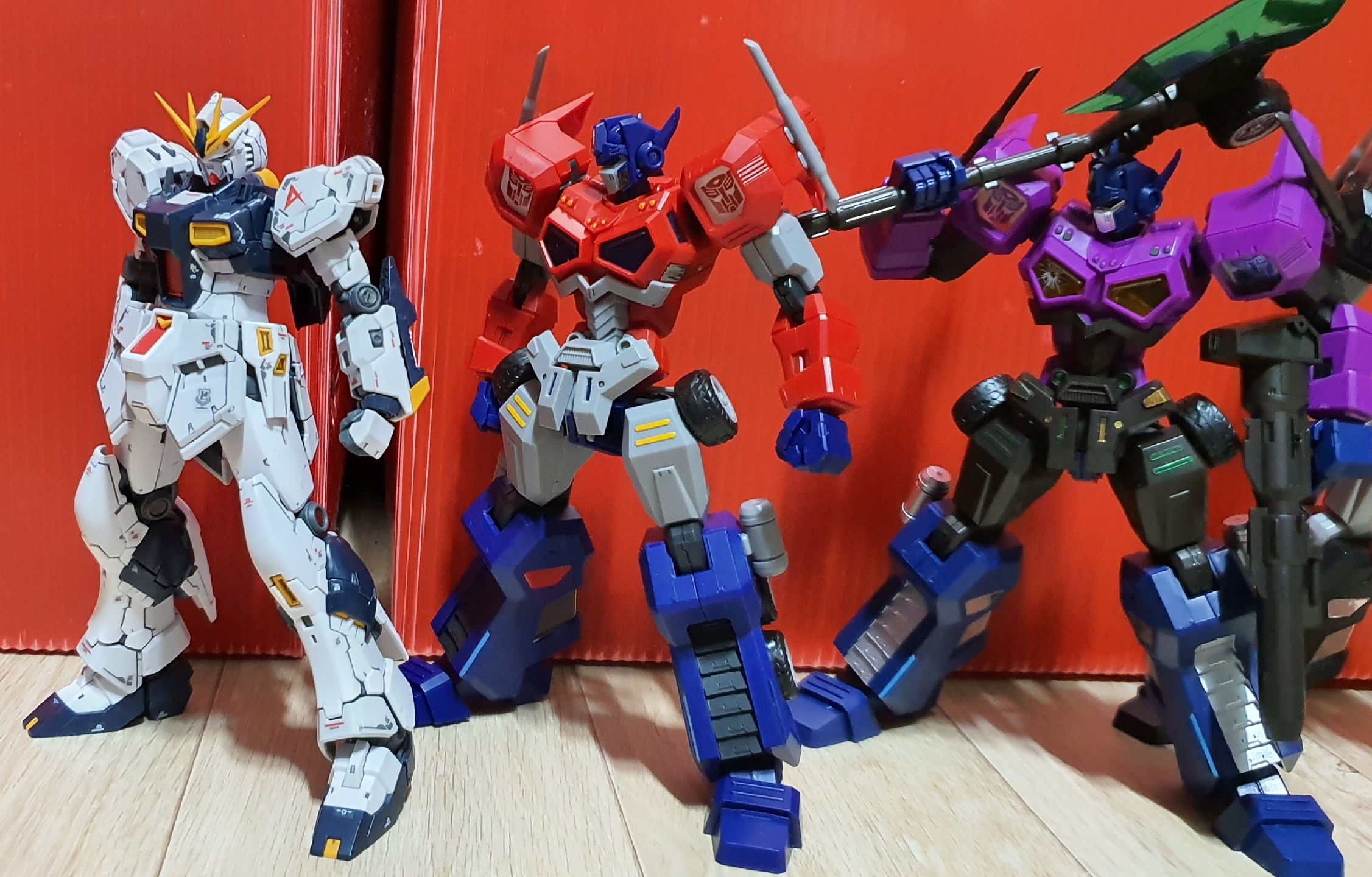 Optimus Prime Ver. Shattered Glass