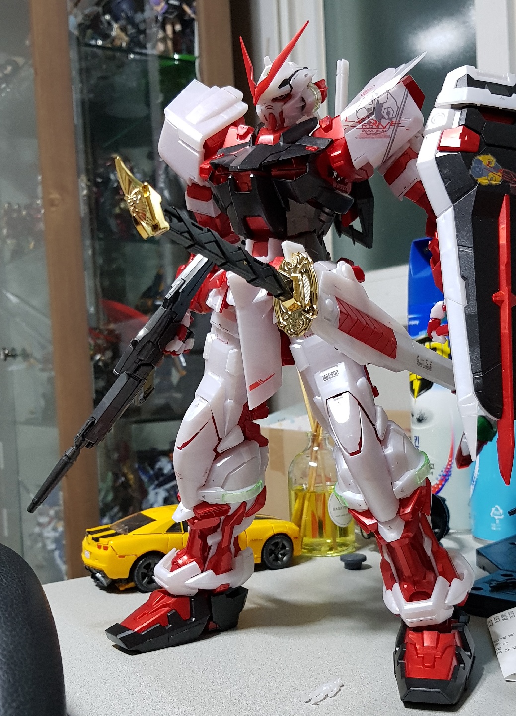 ASTRAY RED FRAME