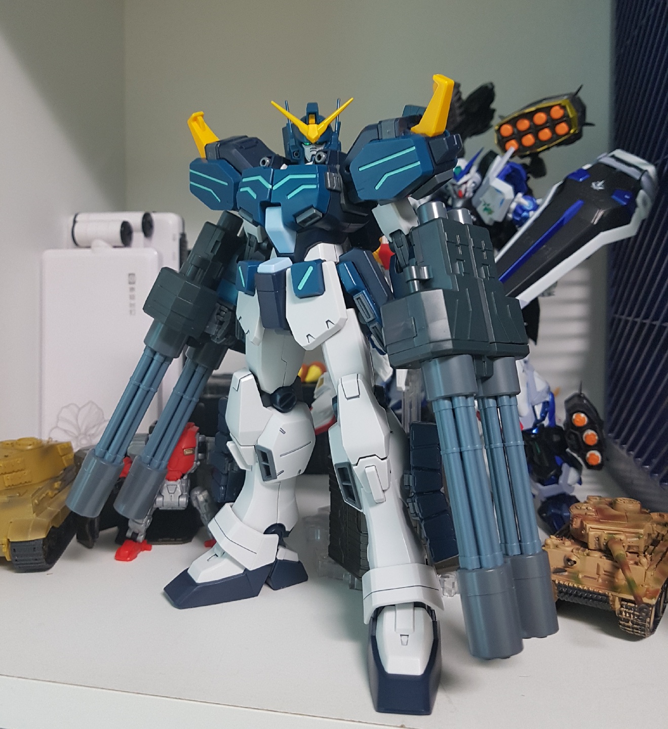 HEAVYARMS CUSTOM EW