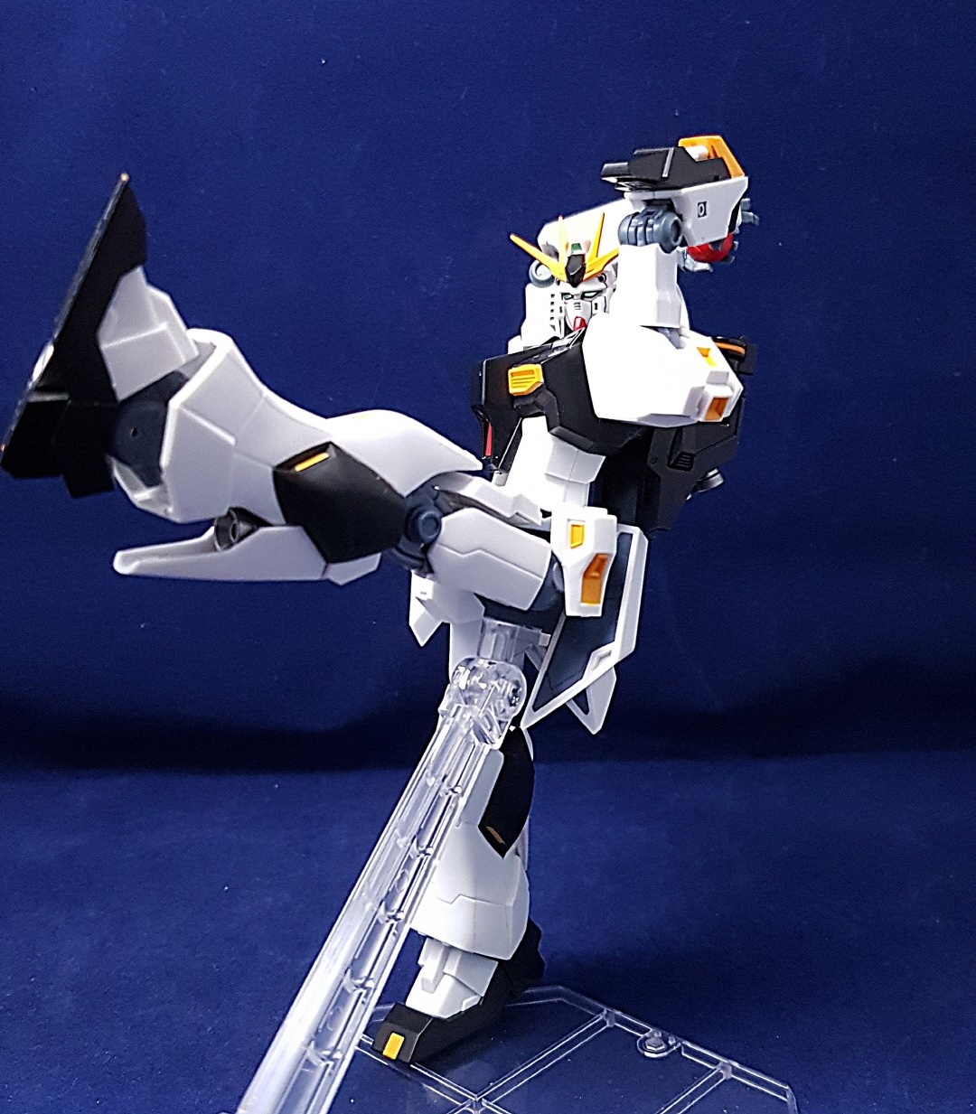 ν GUNDAM