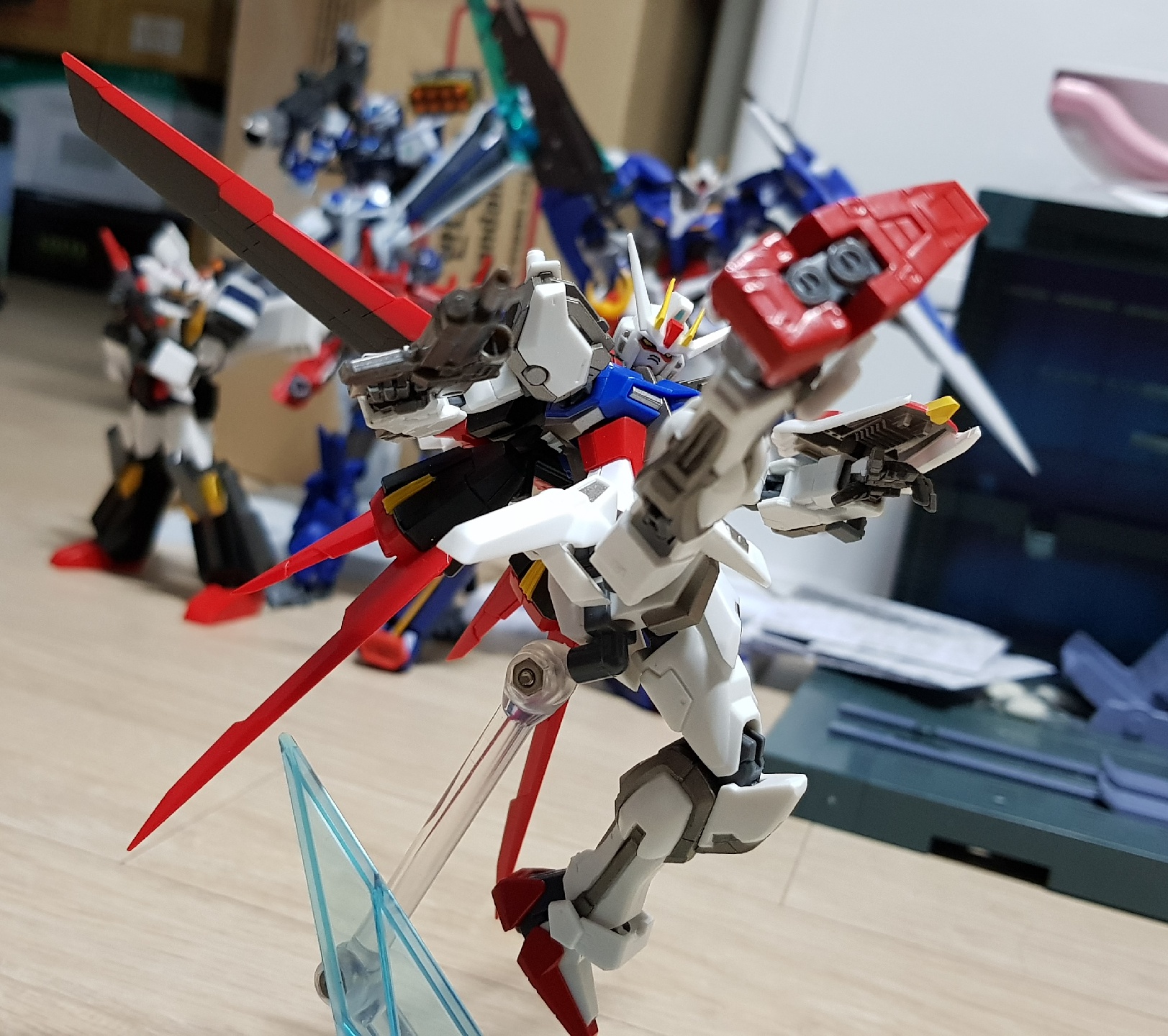 AILE STRIKE