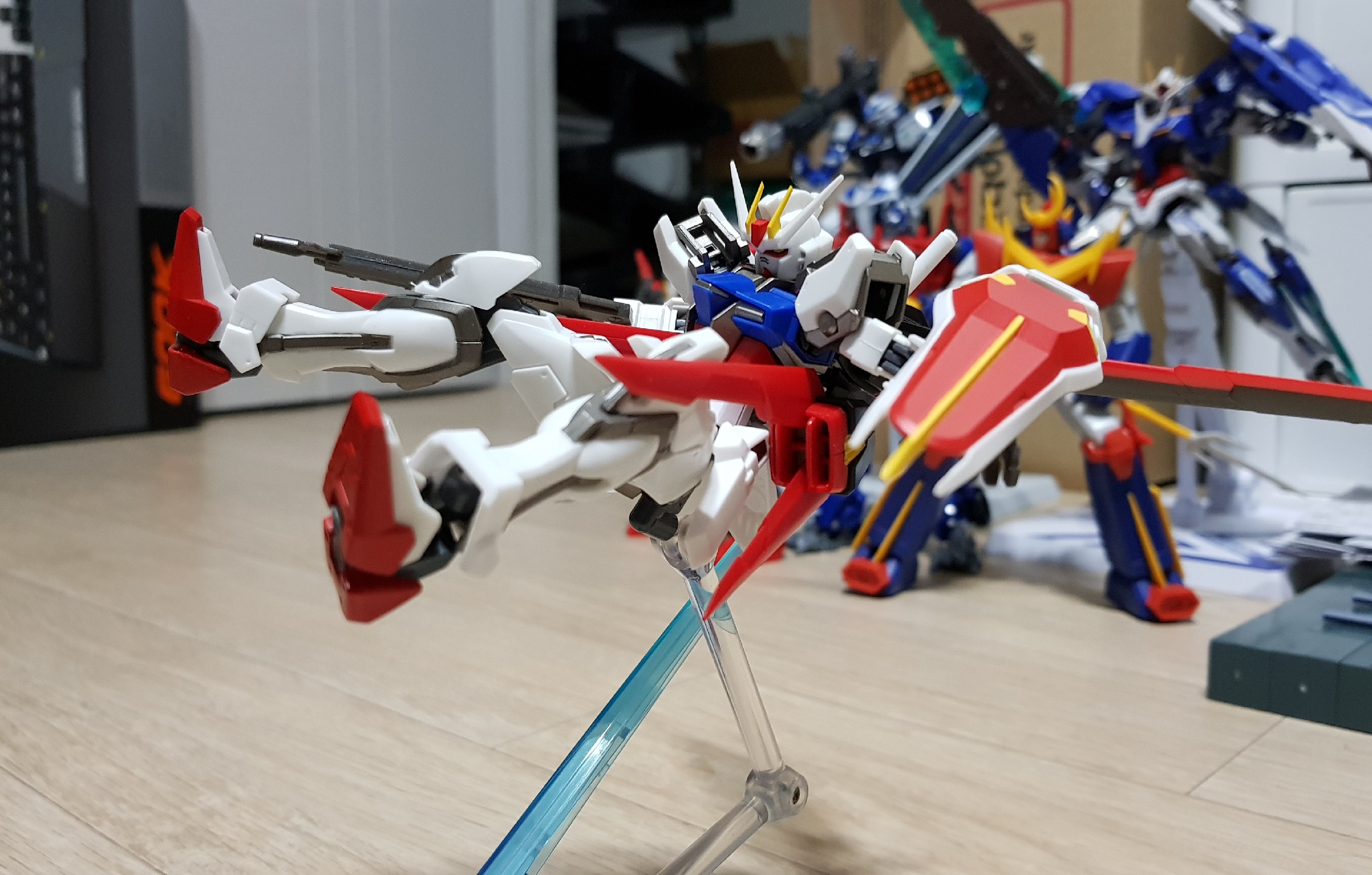 AILE STRIKE