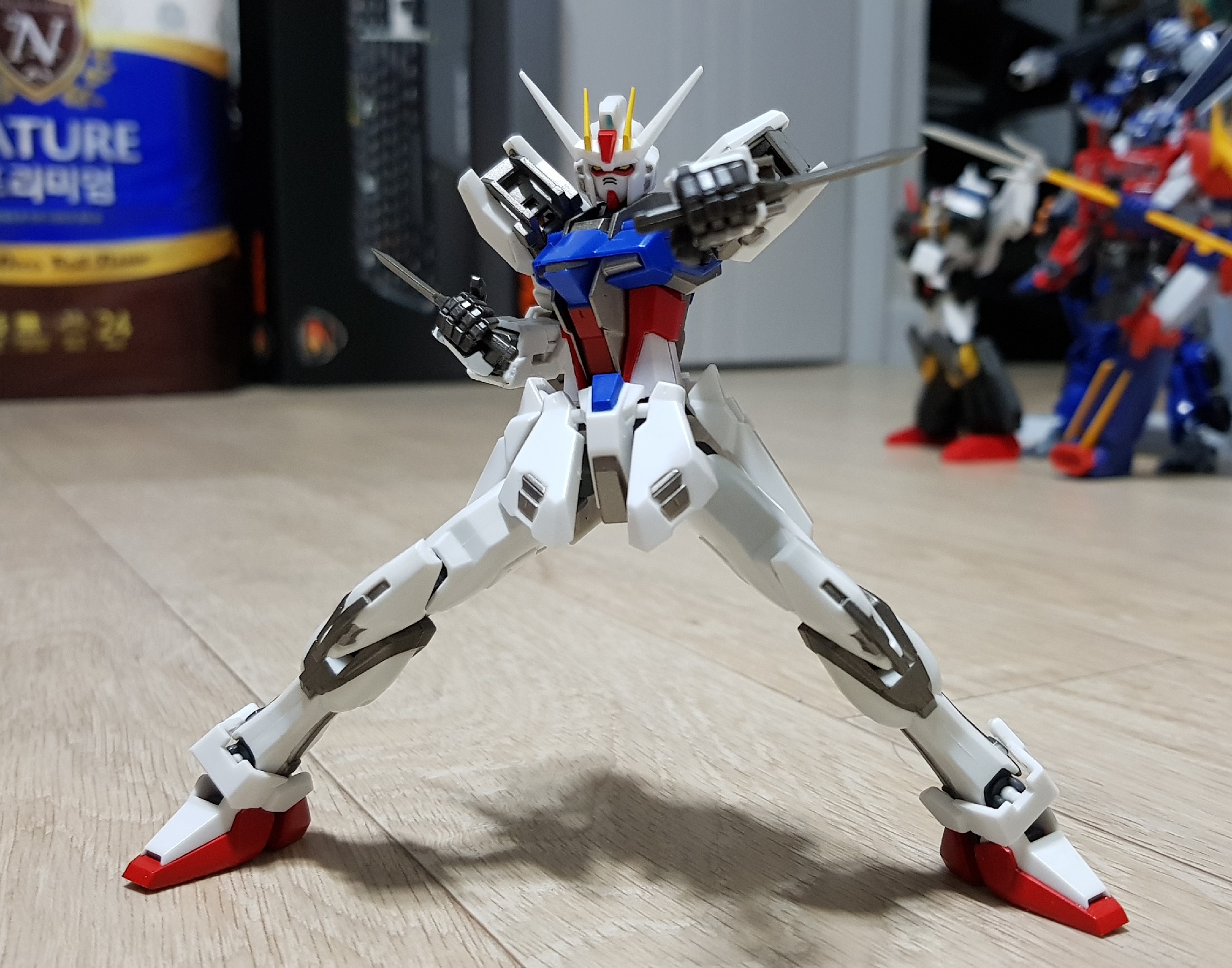 AILE STRIKE