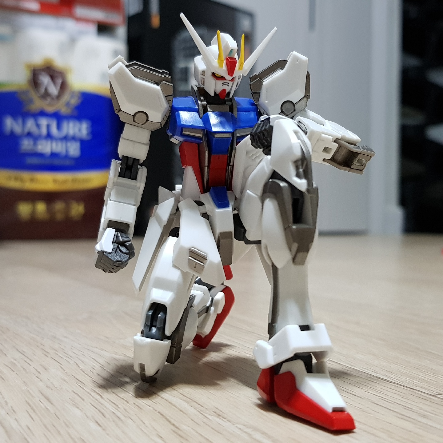 AILE STRIKE