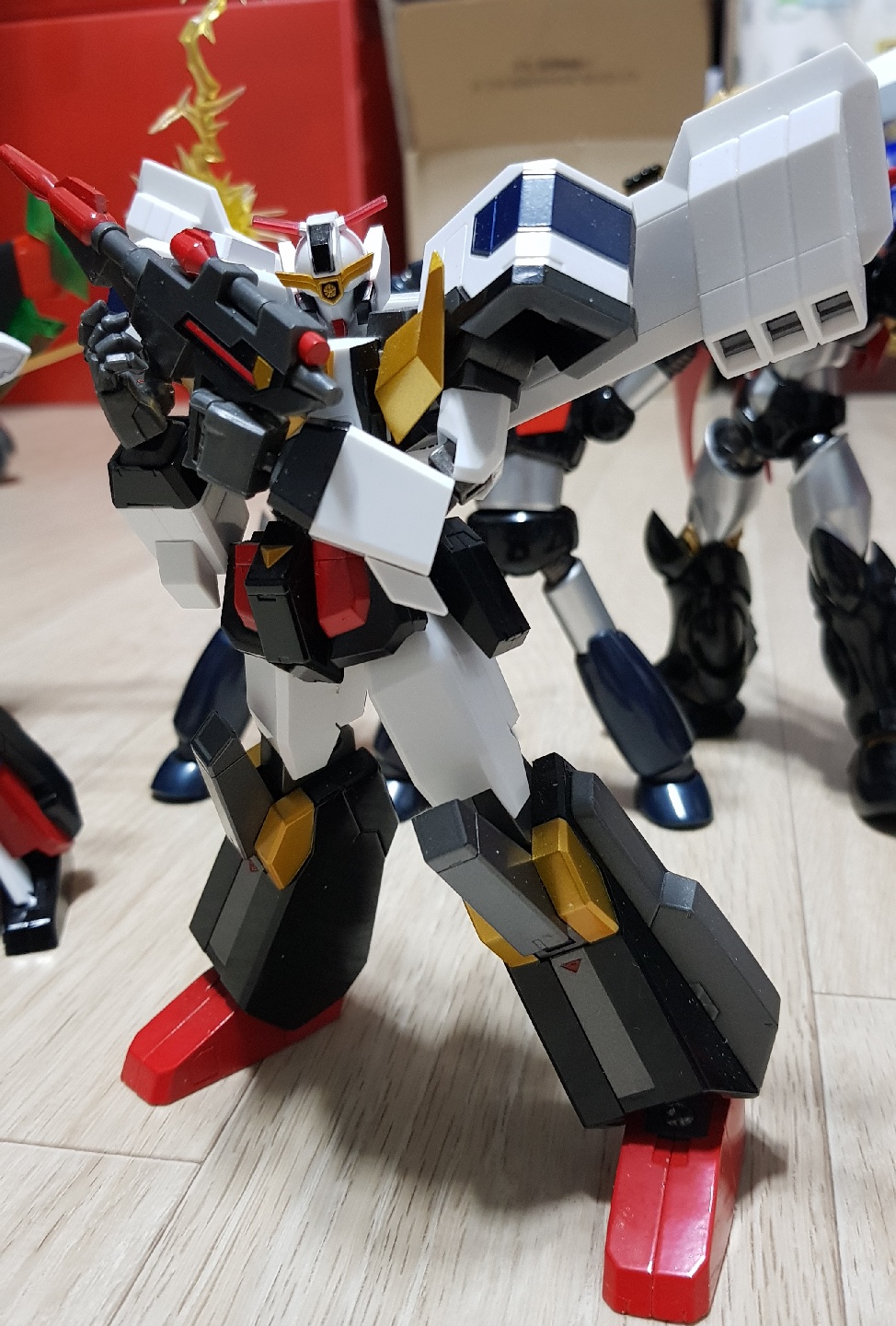SUPER ROBOT