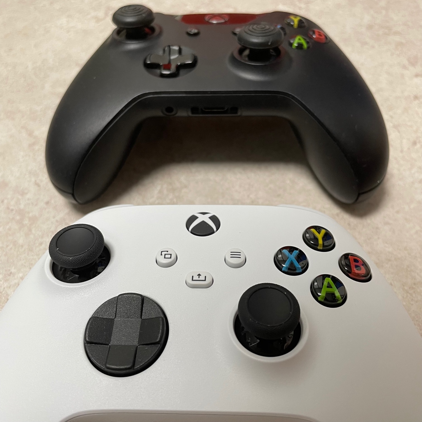 xbox 컨트롤러 4세대 - 로봇 화이트