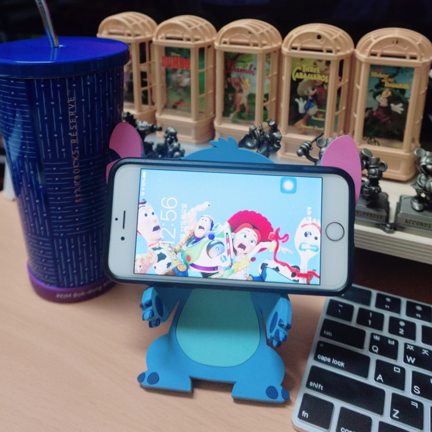 폰거치대입니다만