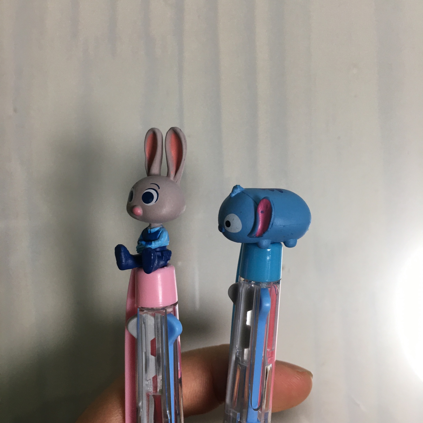주디 볼펜🐰과 스티치 볼펜💙