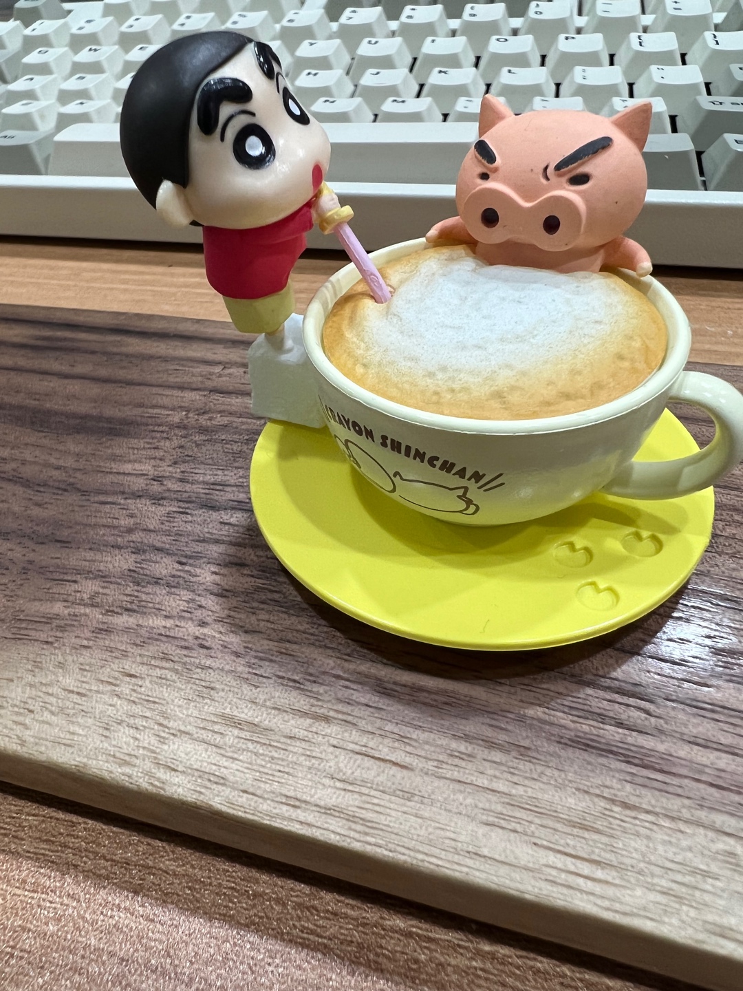 짱구 리멘트 피규어 - 부리부리와 라떼 🤪