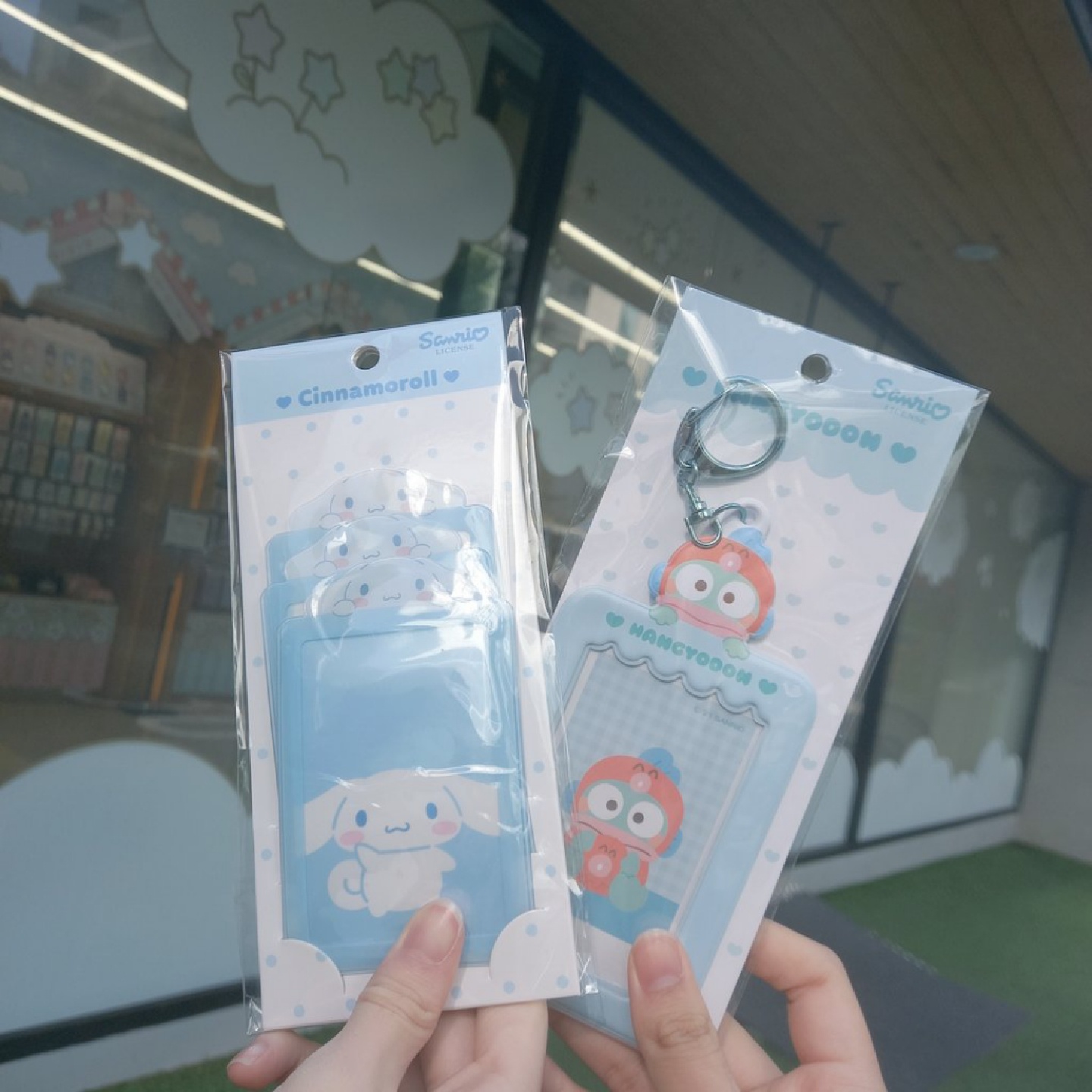 홍대 오프라인 더키월드 다녀왔어요🤍💙