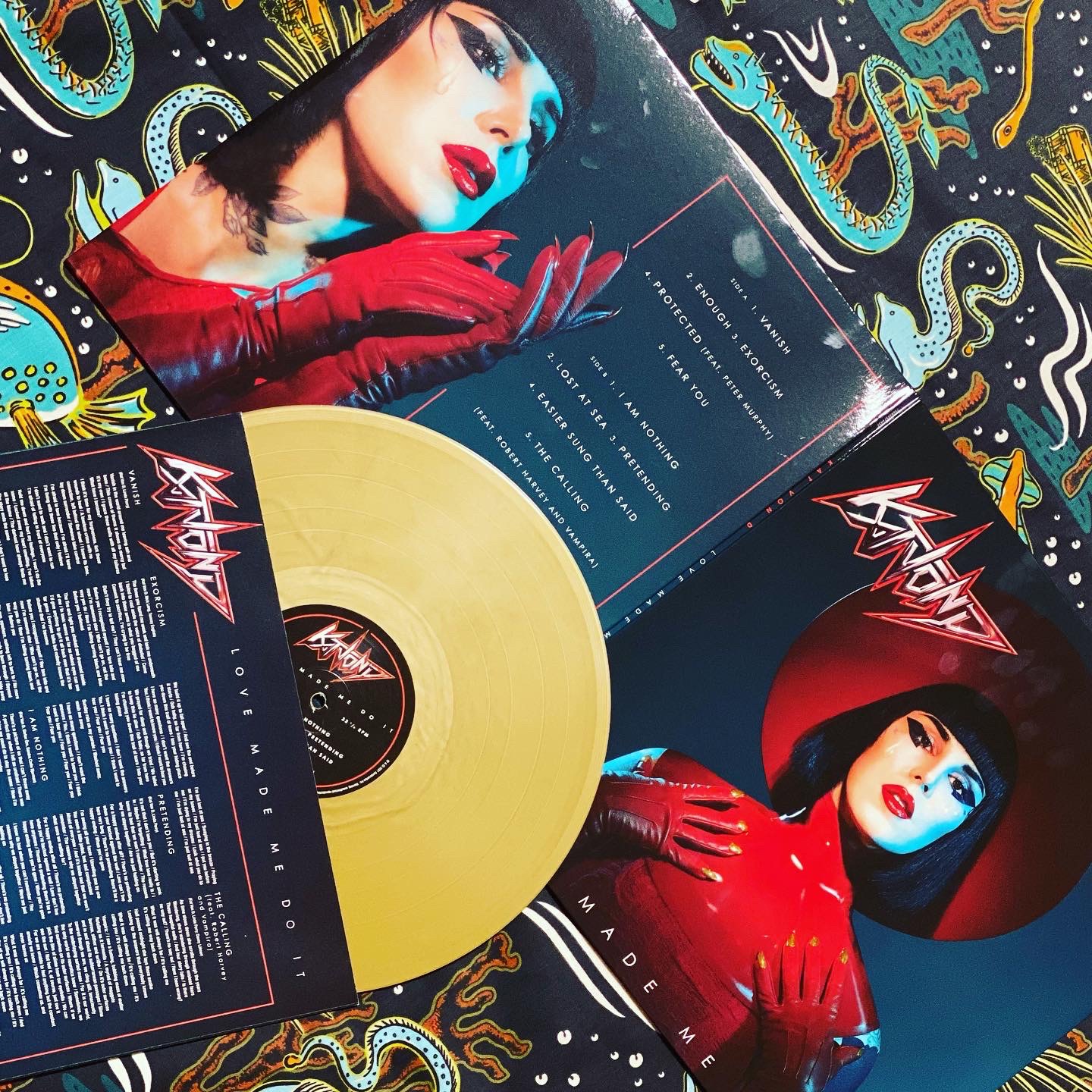 Kat Von D(캣 본 디) - 
Love Made Me Do It (Gold Vinyl)[LP]