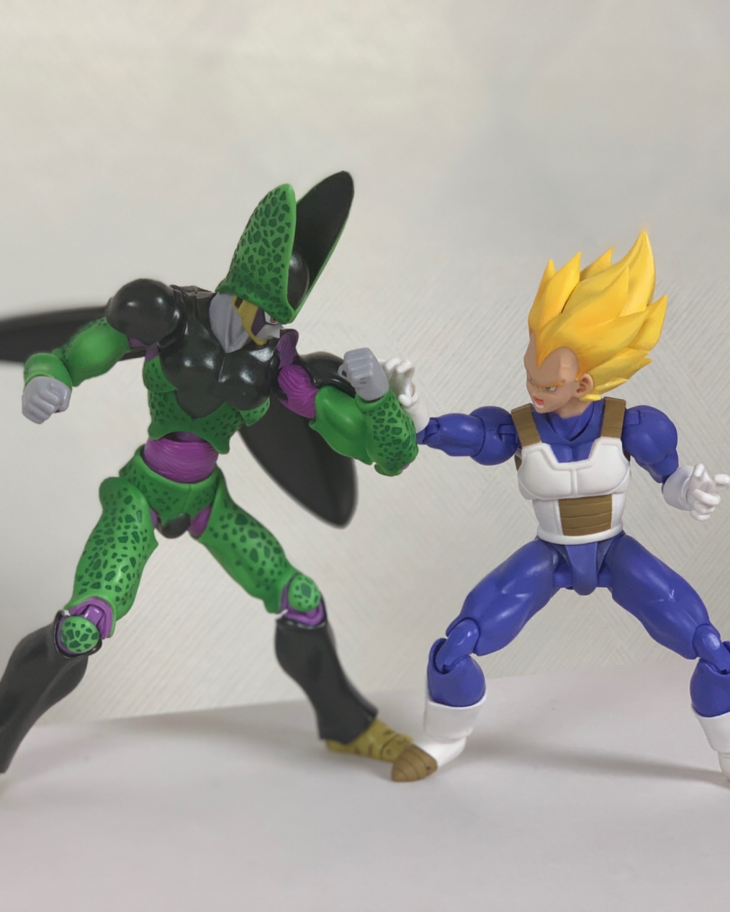 반다이 S.H.Figuarts 초사이야인 배지터