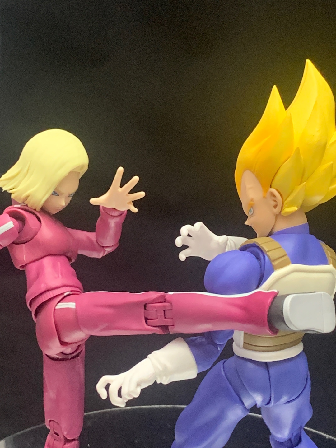 반다이 S.H.Figuarts 드래곤볼 슈퍼 혼웹한정 
인조인간 18호 힘의대회 버젼