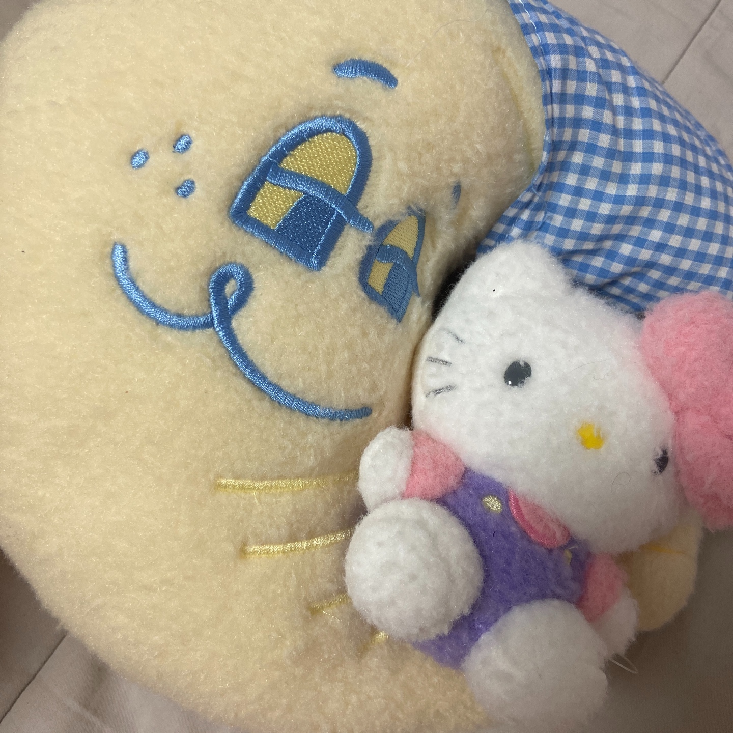 네온문 키티 인형