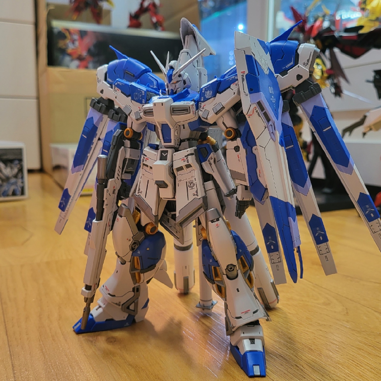 RG Hi-ν 건담
