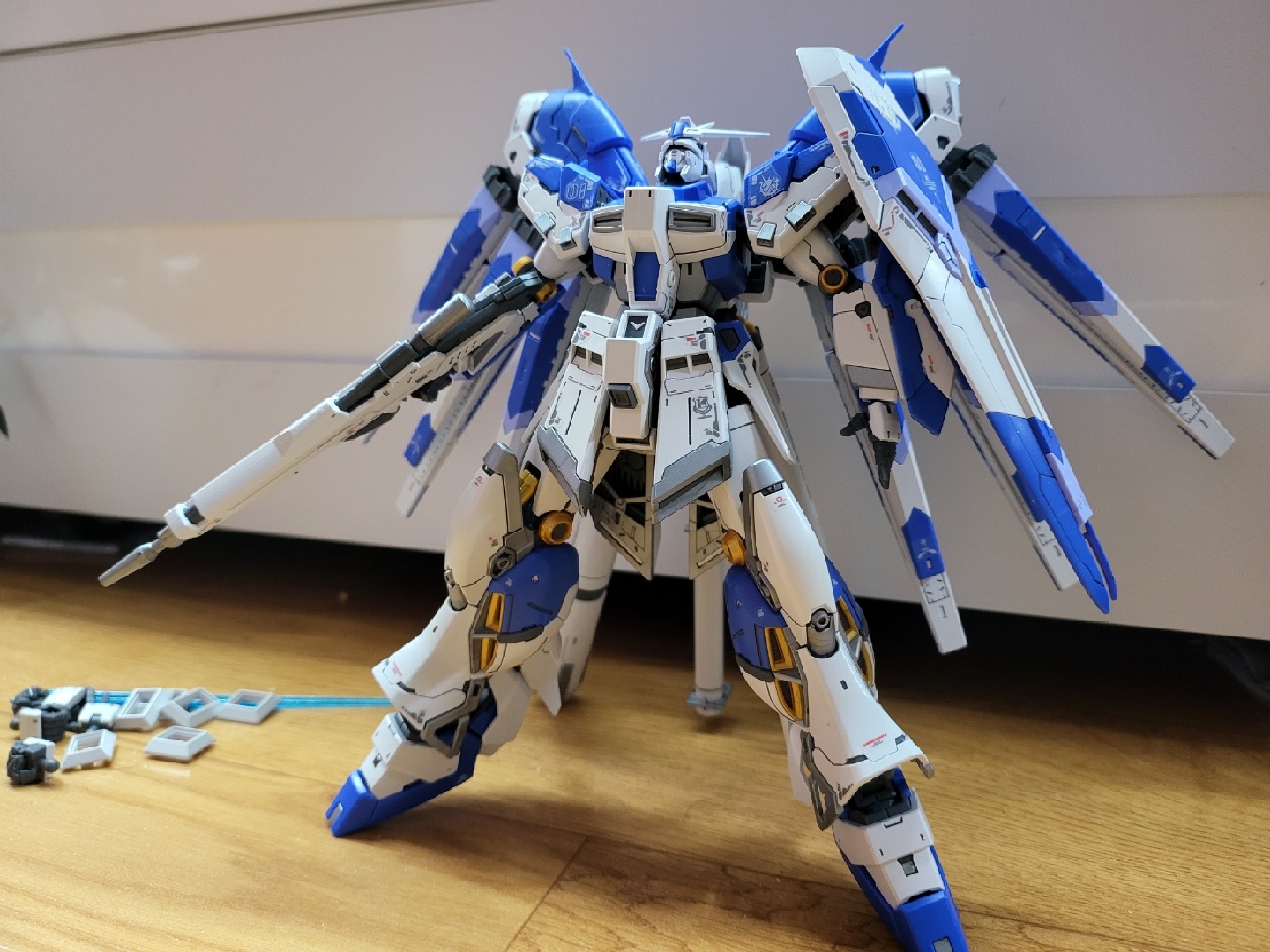 RG Hi-ν 건담