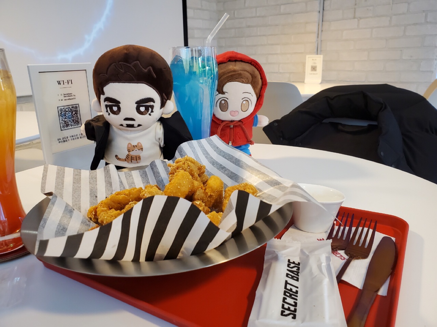 토니&피터와 카페나들이☺️