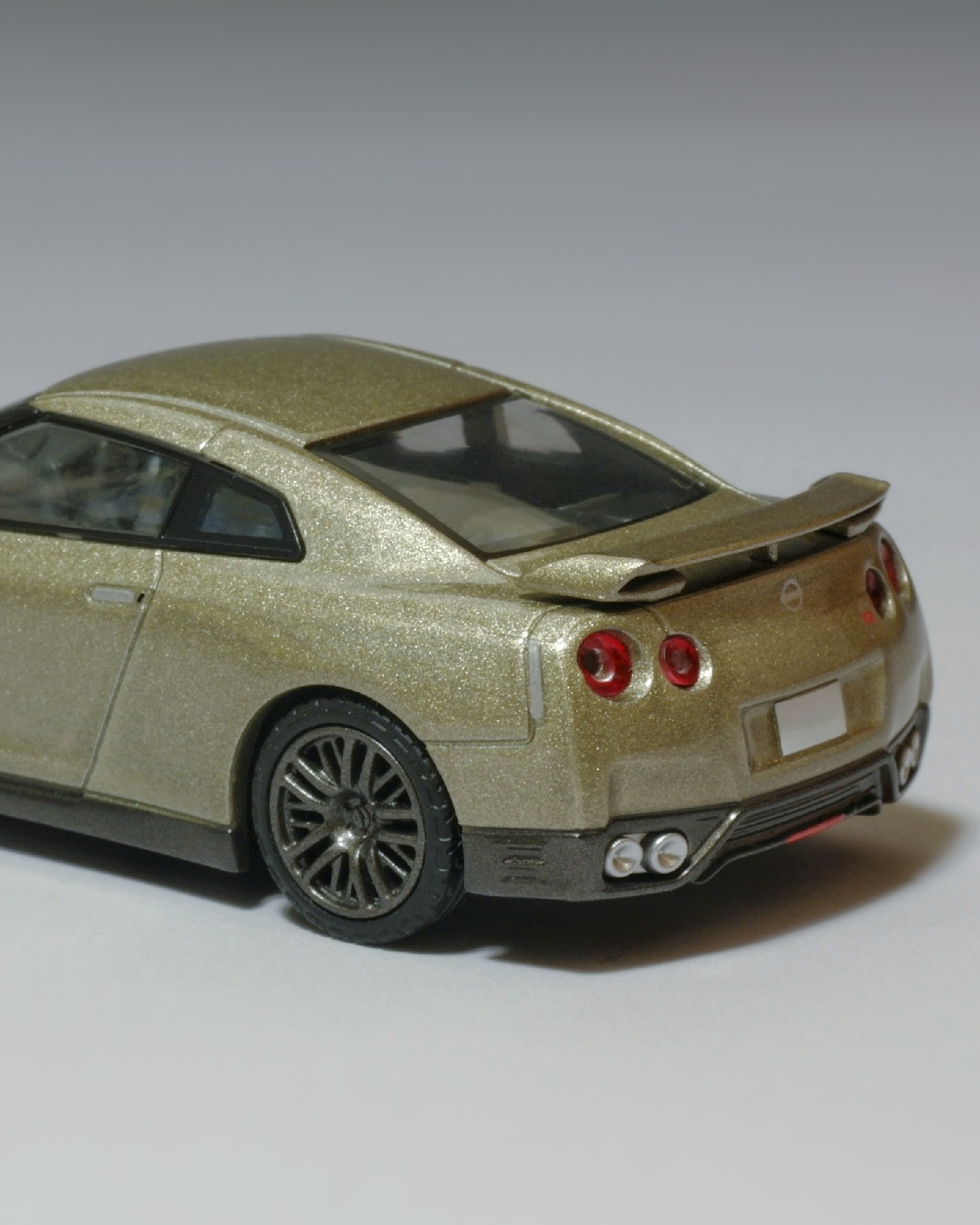 1/64 TLV 2016 R35 GT-R 45th Anniversary