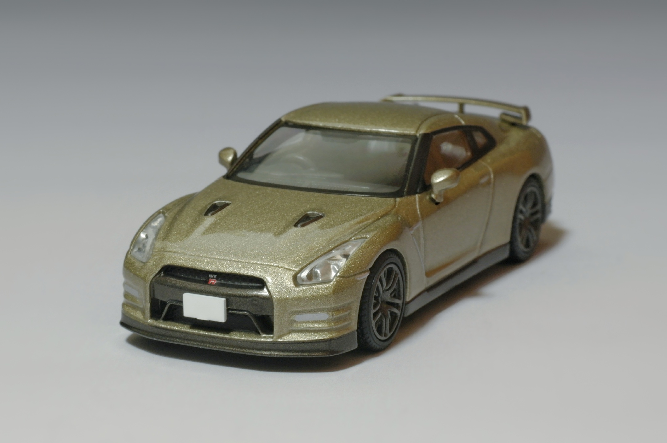 1/64 TLV 2016 R35 GT-R 45th Anniversary