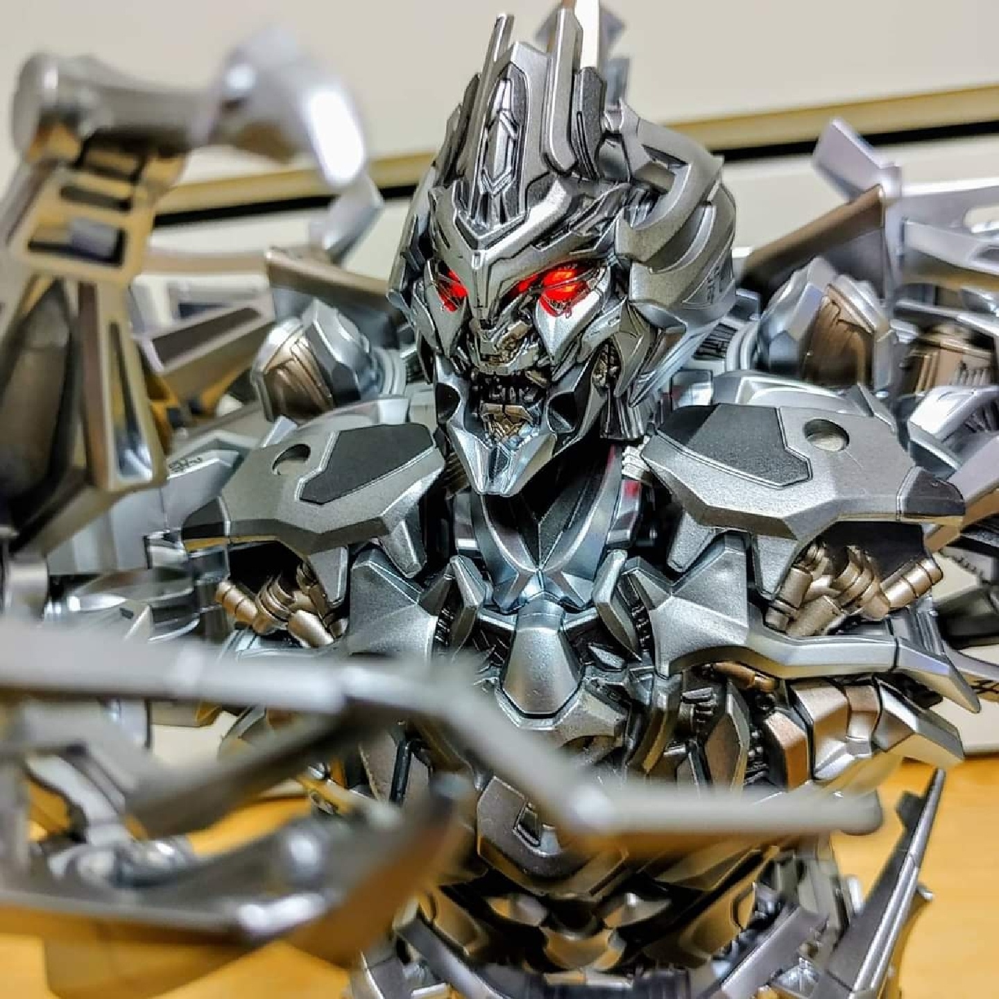 트랜스포머 메가트론 | 콜리(Colley)