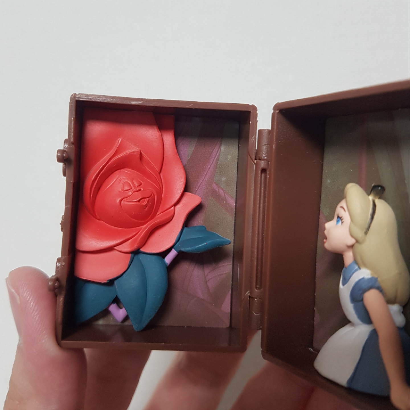 앨리스 여행가방 가챠♥️