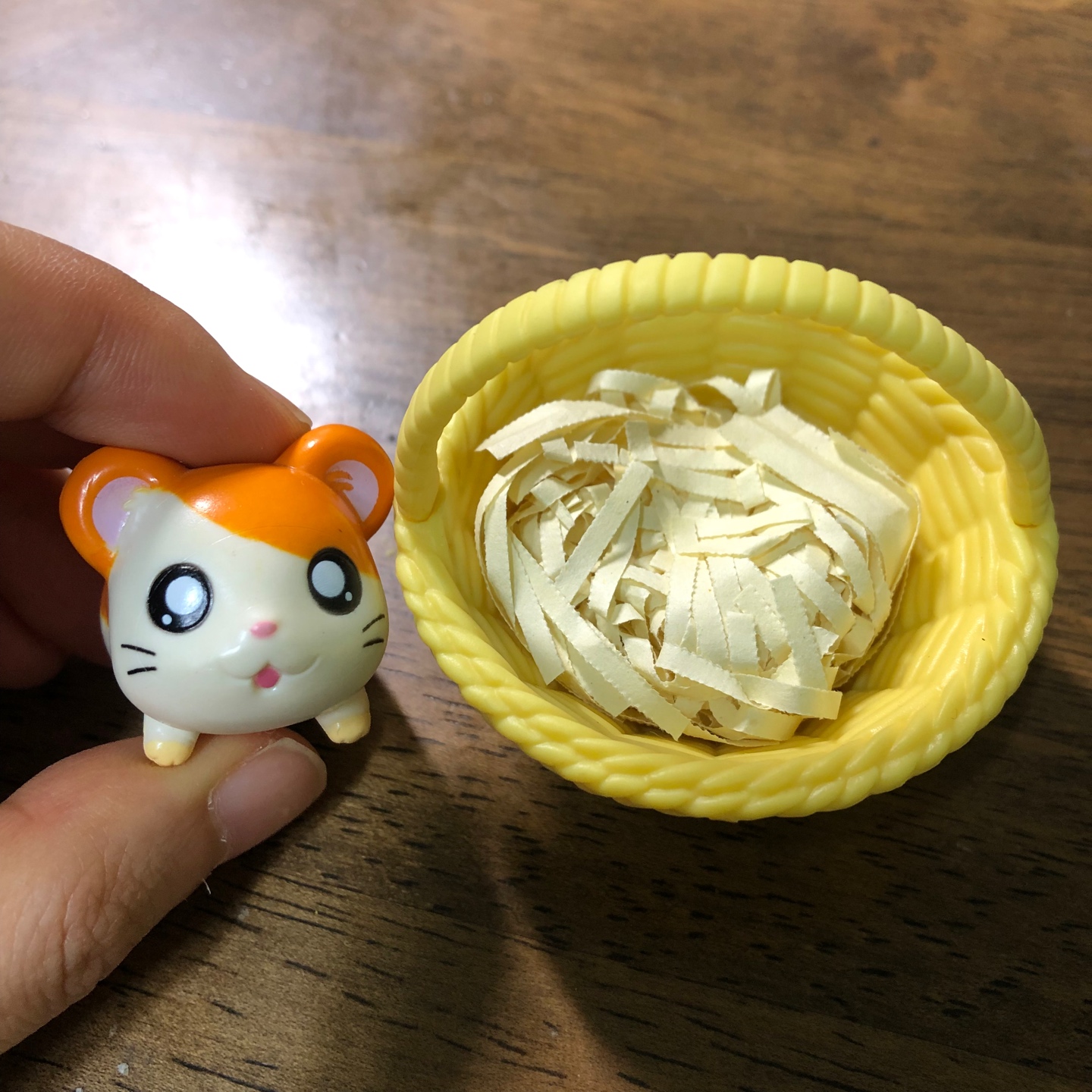 방가방가 햄토리🐹 바구니 피규어