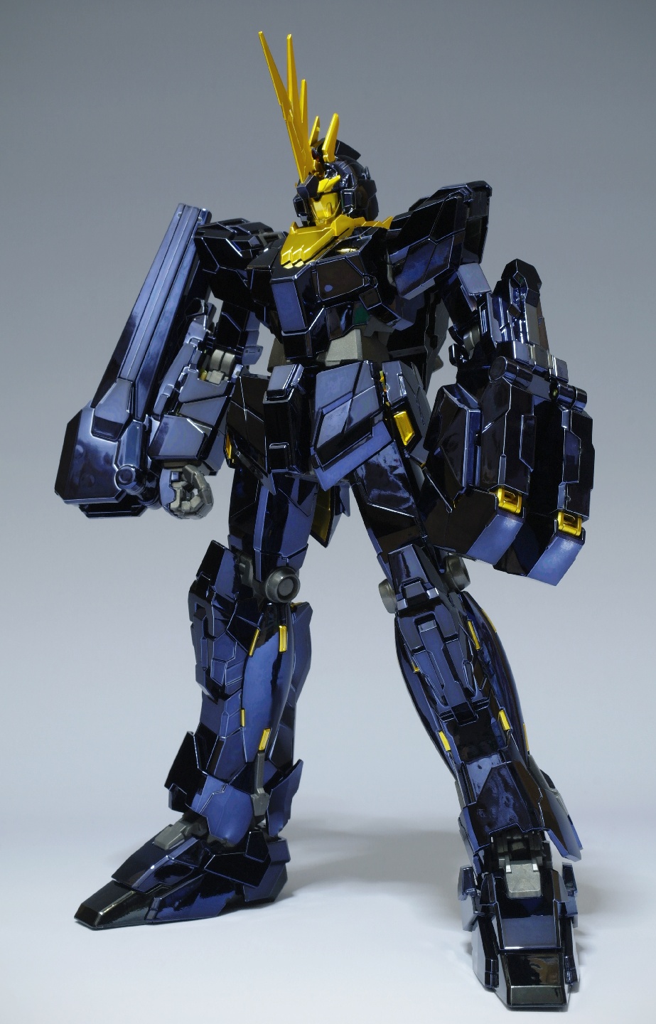 1/100 MG RX-0 Unicorn Gundam 02 Banshee Titanium Finish