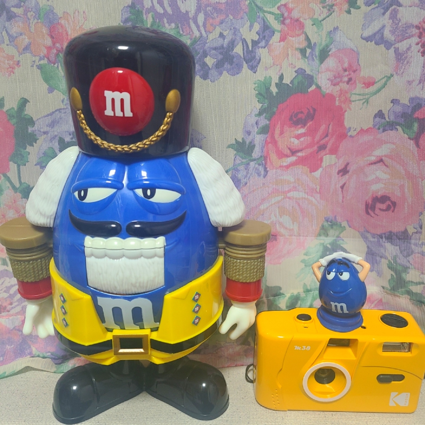m&m