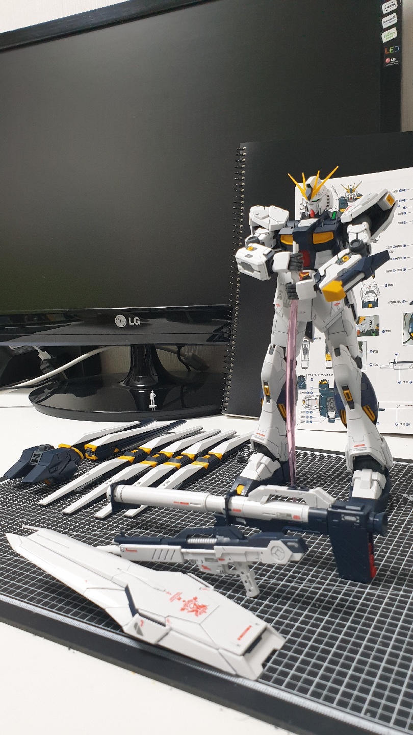 Nu Gundam Ver.Ka MG