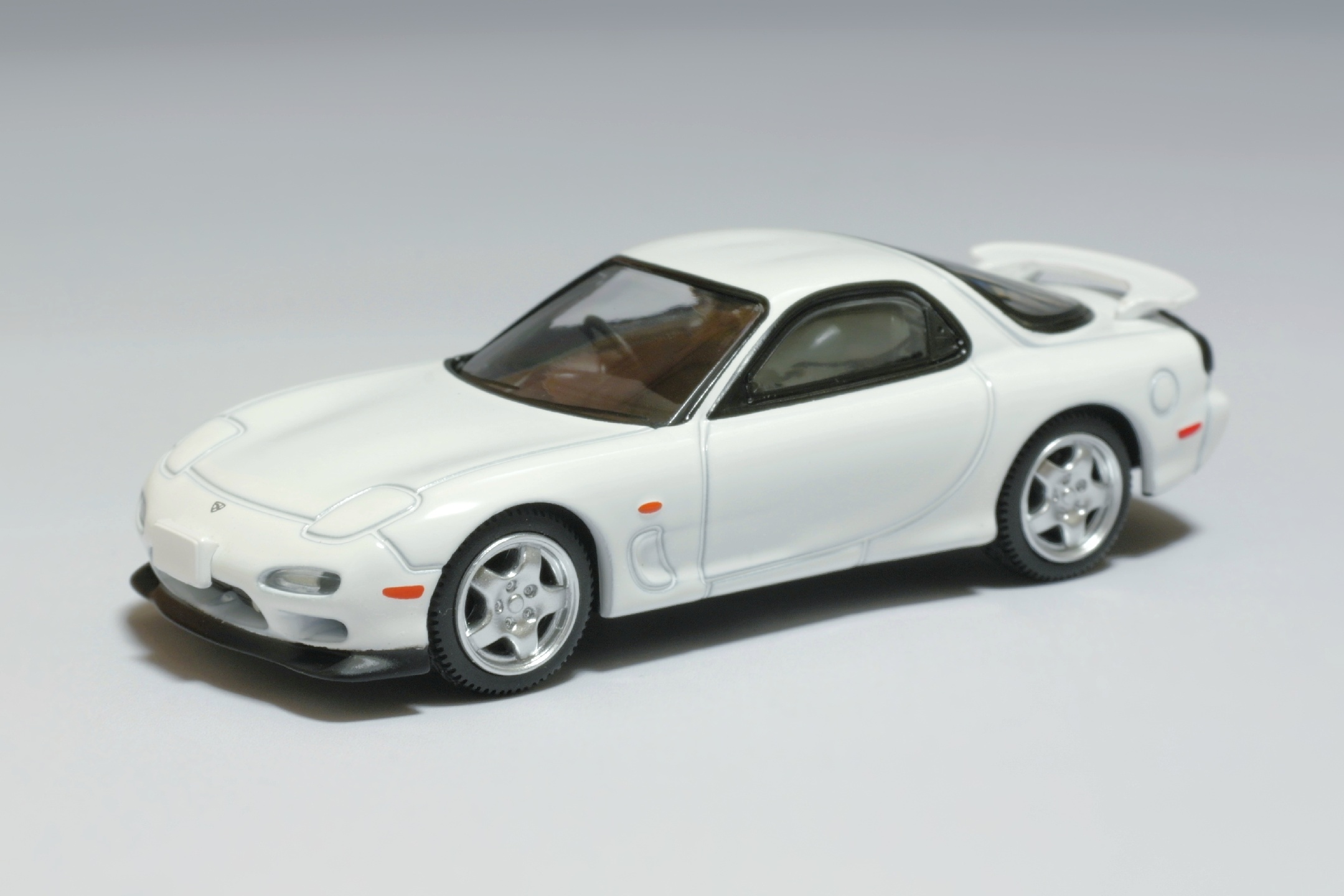 1/64 TLV Mazda Efini RX-7 Type RS