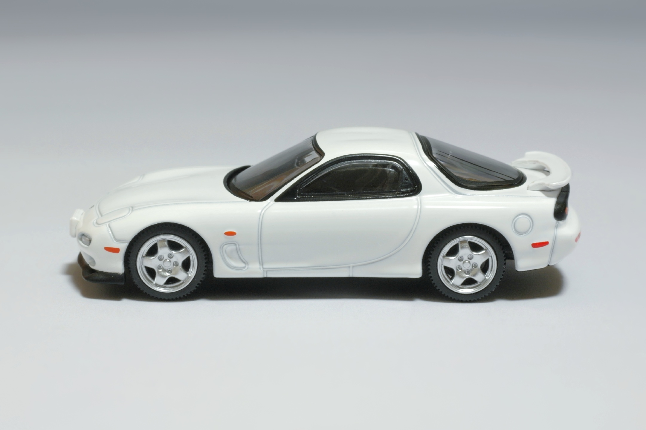 1/64 TLV Mazda Efini RX-7 Type RS
