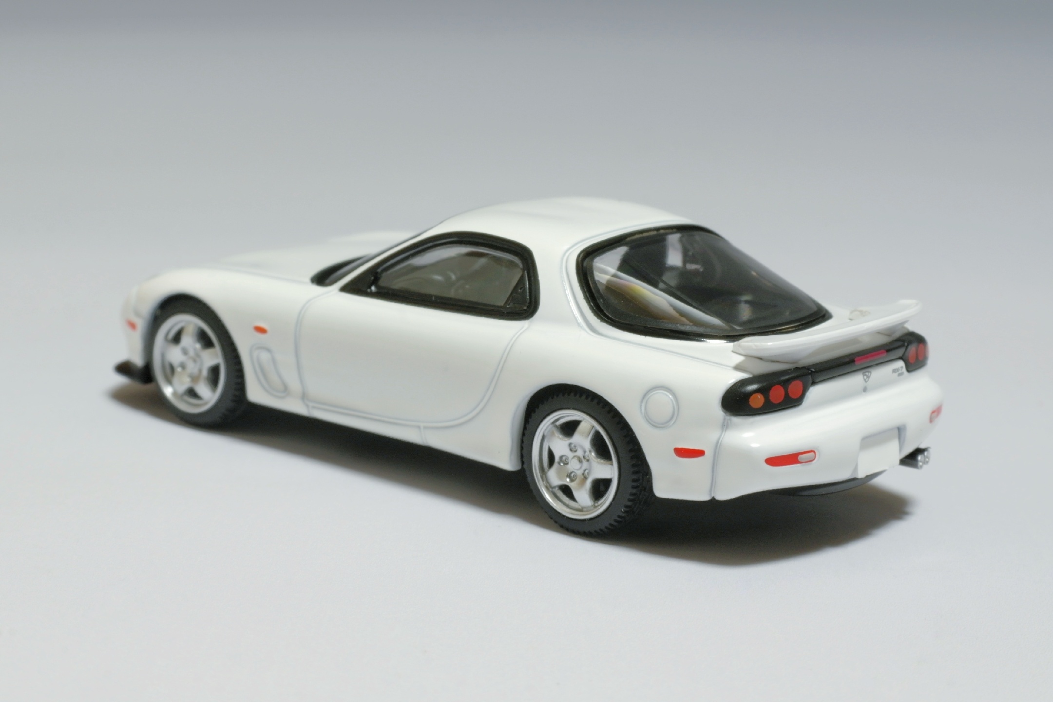 1/64 TLV Mazda Efini RX-7 Type RS