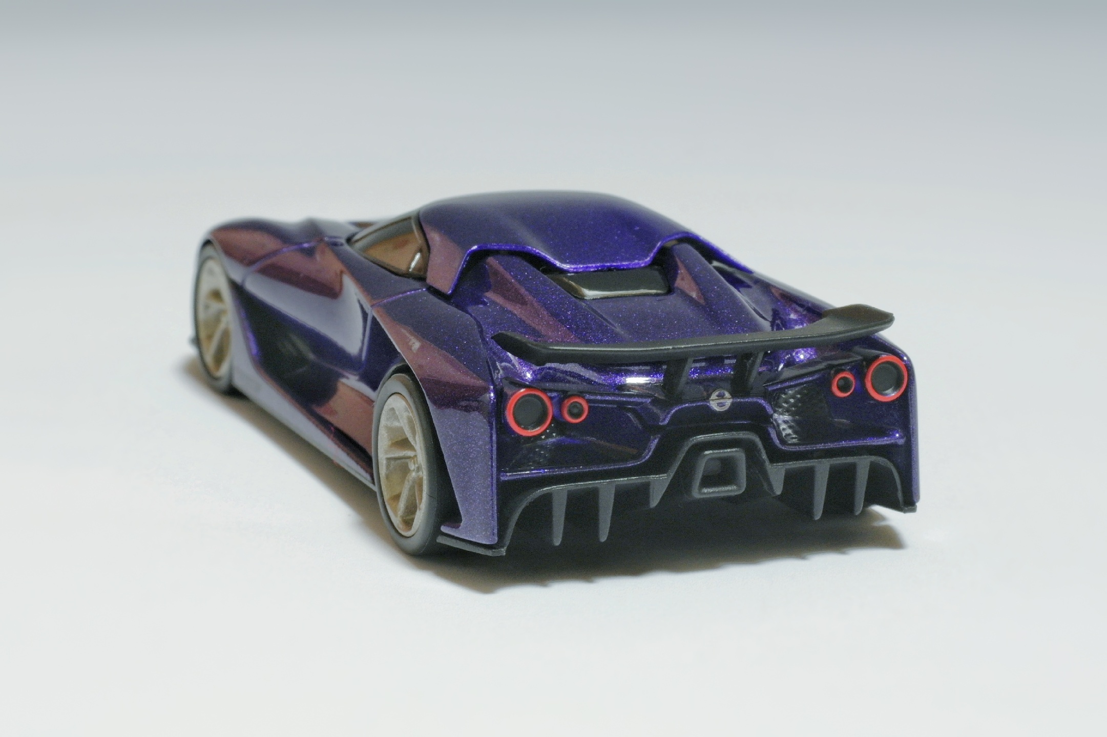 1/64 TLV NISSAN Concept 2020 Vision Gran Turismo