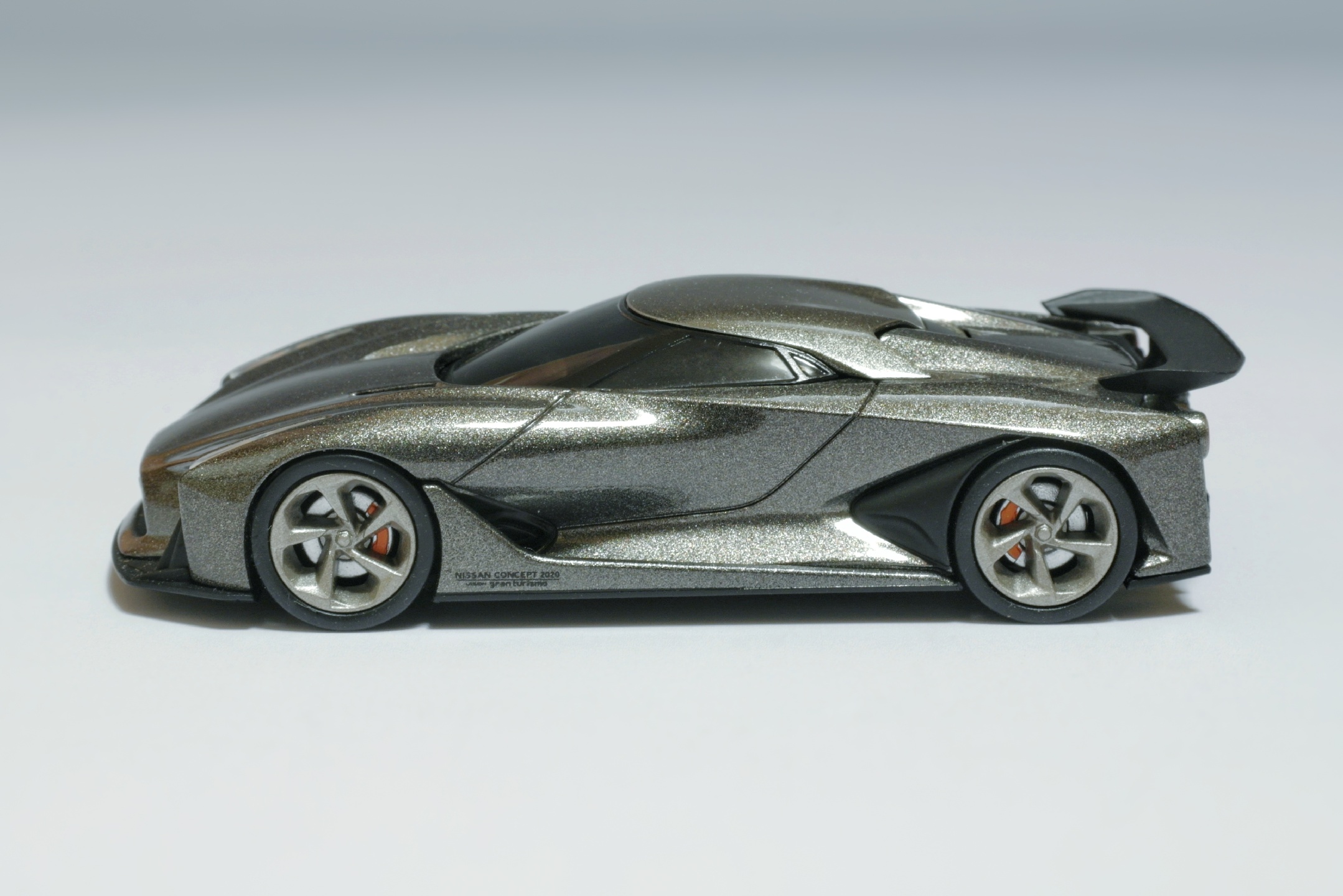 1/64 TLV NISSAN Concept 2020 Vision Gran Turismo