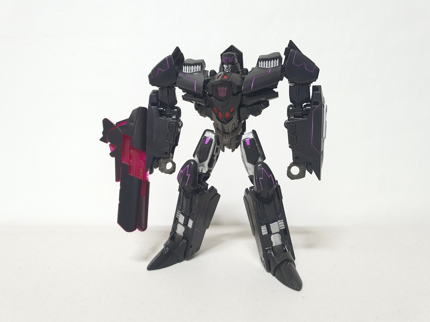 스텔스기로 변형하는 검정 컬러의 이례적인 메가트론 | 콜리(Colley)