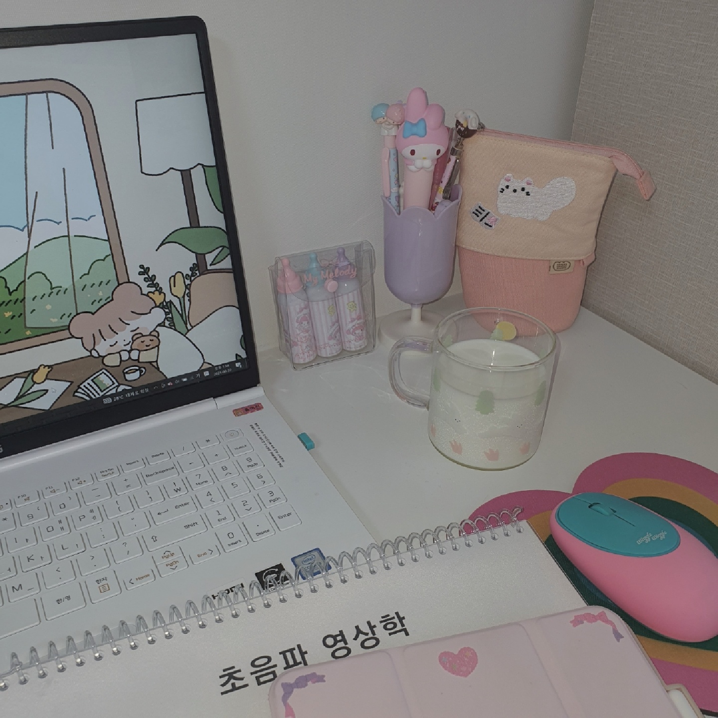 [책상템] 🤍
