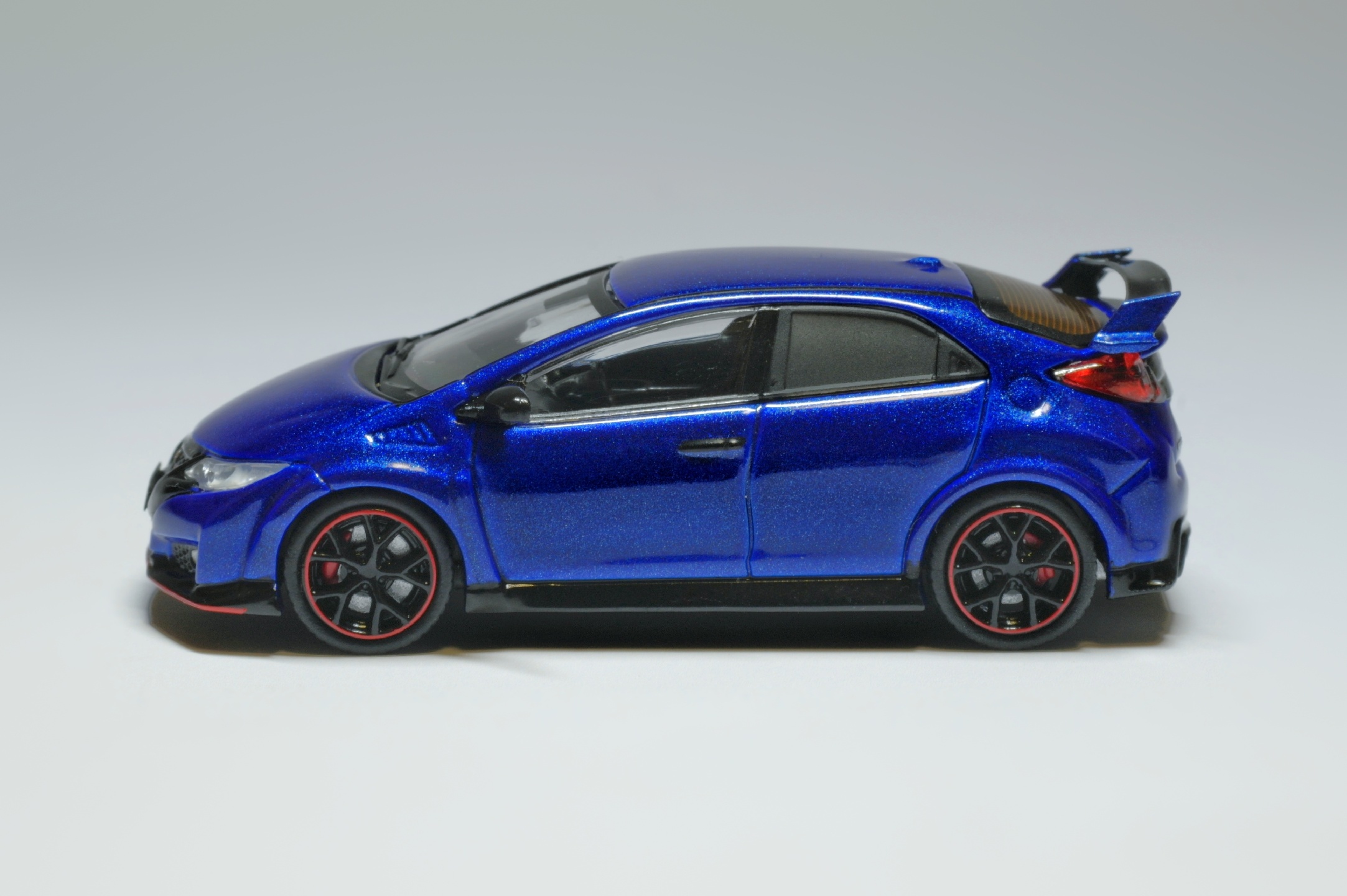 1/64 Tarmac Works Honda Civic Type-R FK2