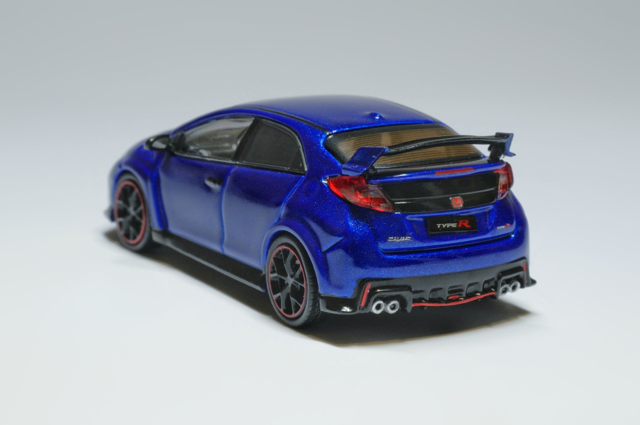1/64 Tarmac Works Honda Civic Type-R FK2