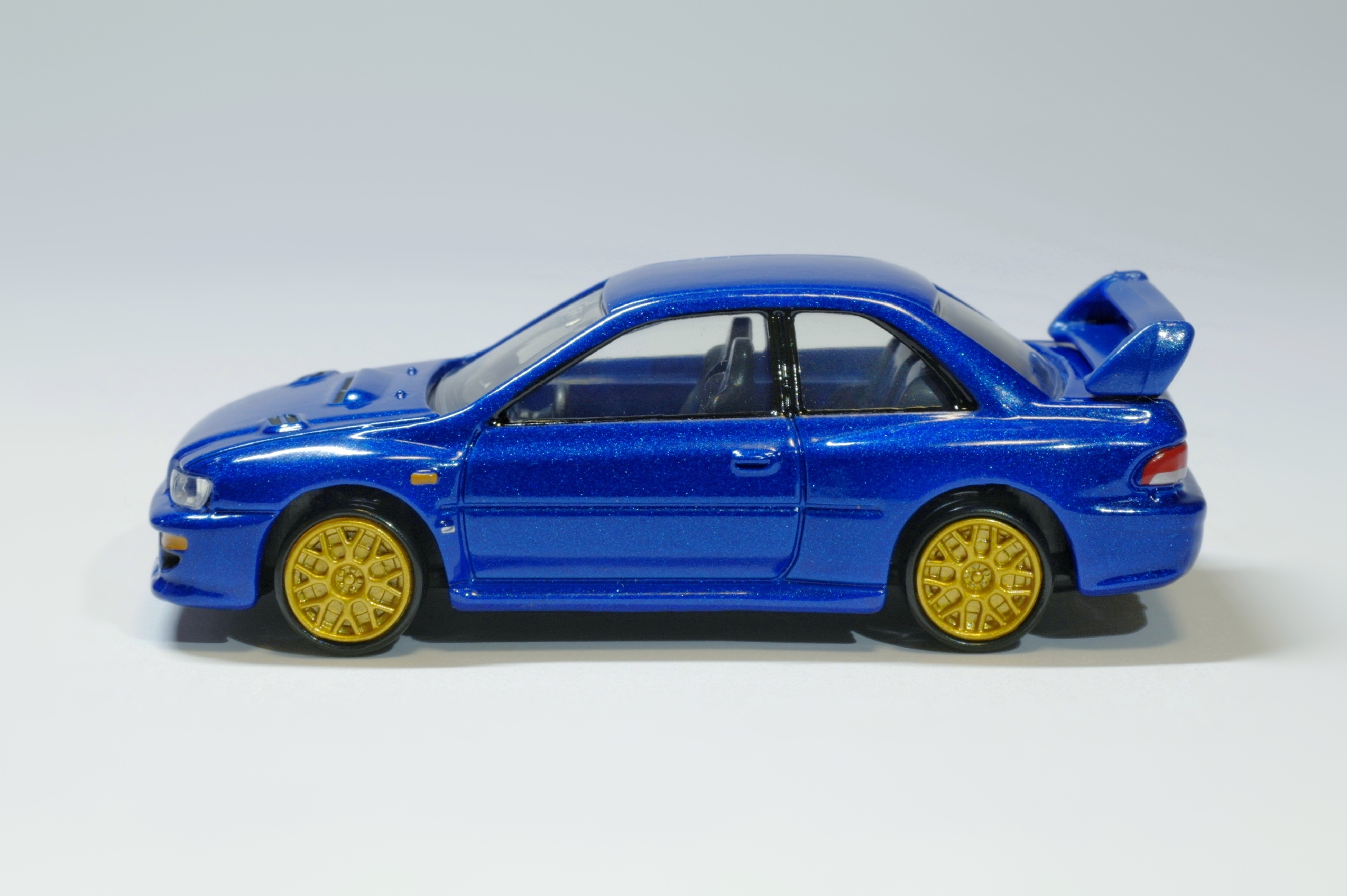 1/62 Tomica Premium Subaru Impreza 22B STi