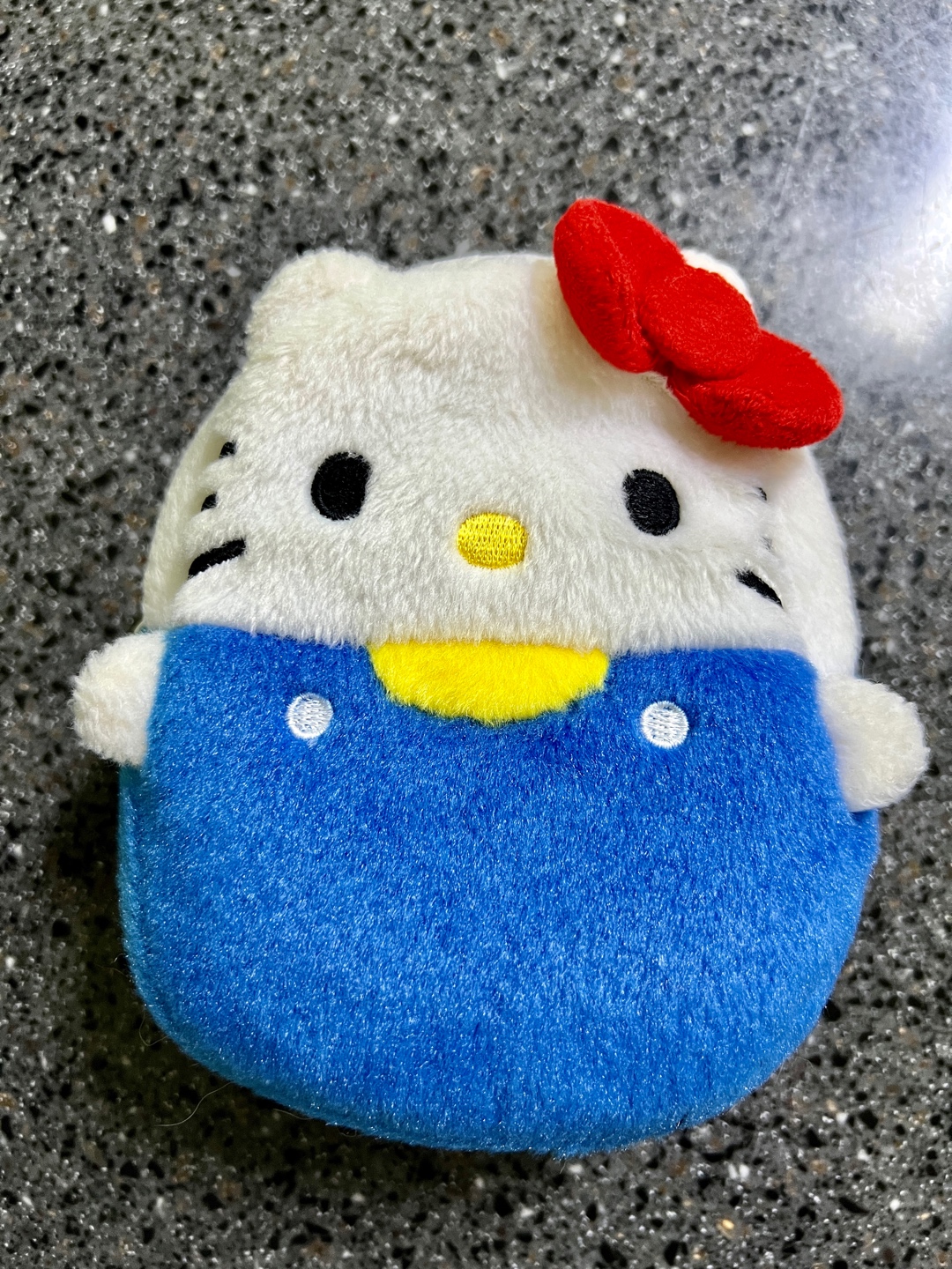 헬로키티x포테탄 파우치