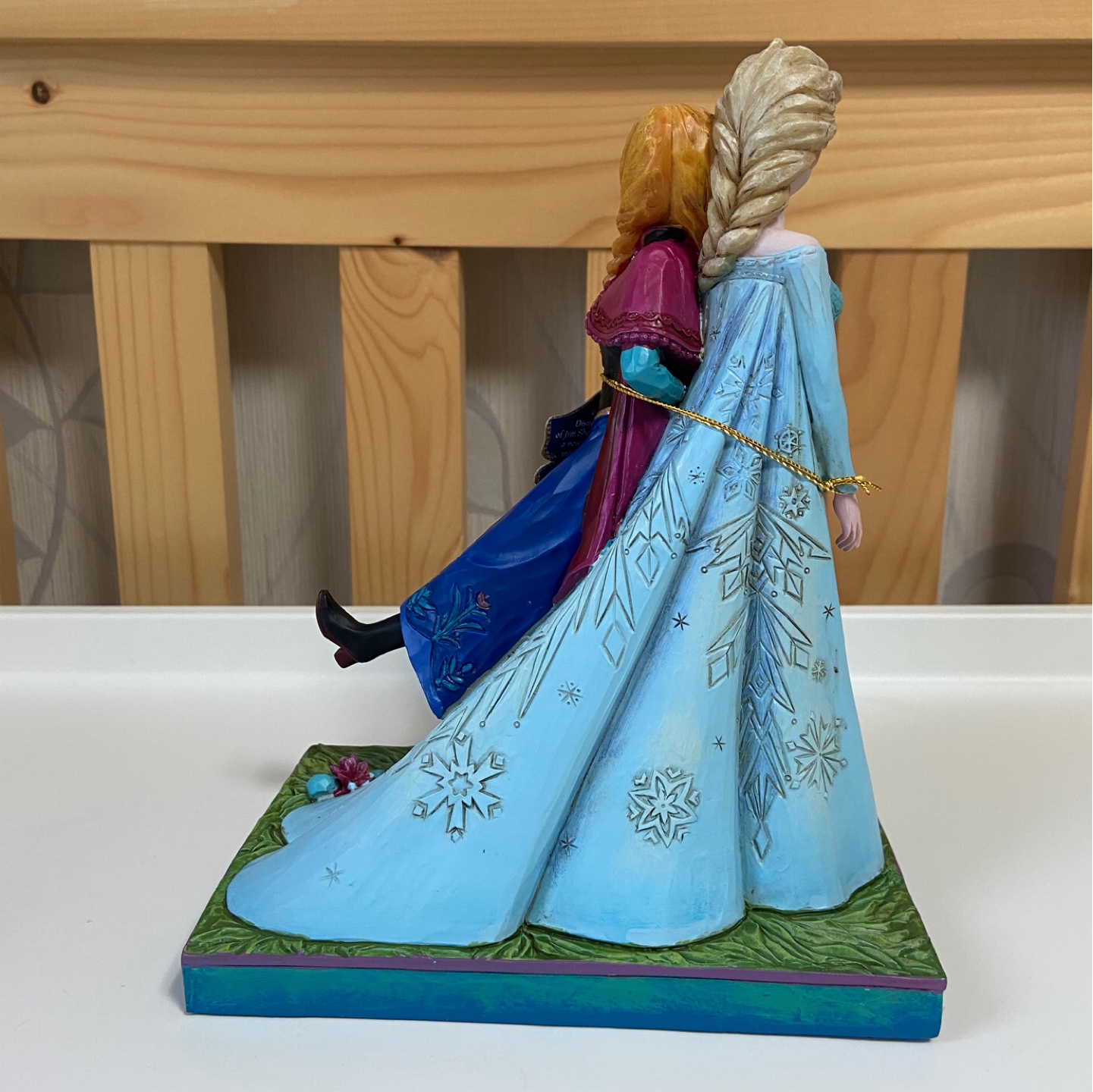 ❄️Disney Showcase collection enesco frozen “Sister Forever”❄️